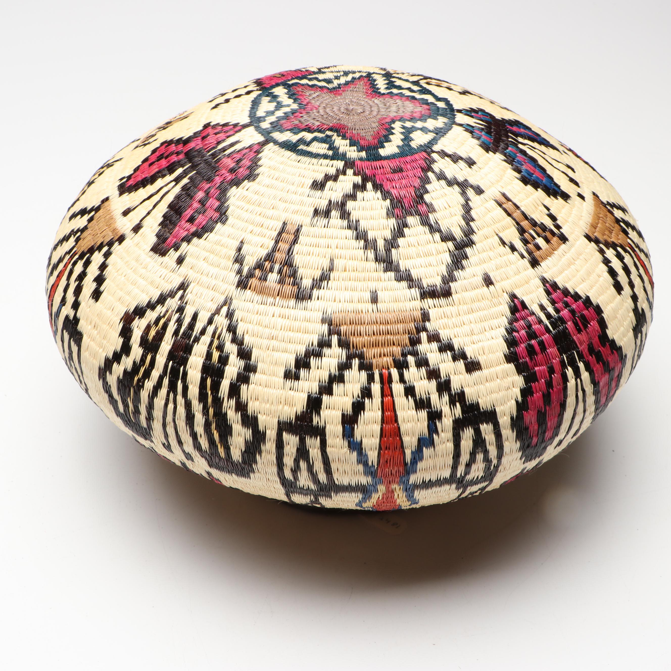 Panamanian Emberá-Wounaan Chunga Fiber Basket Depicting Birds and Butterflies