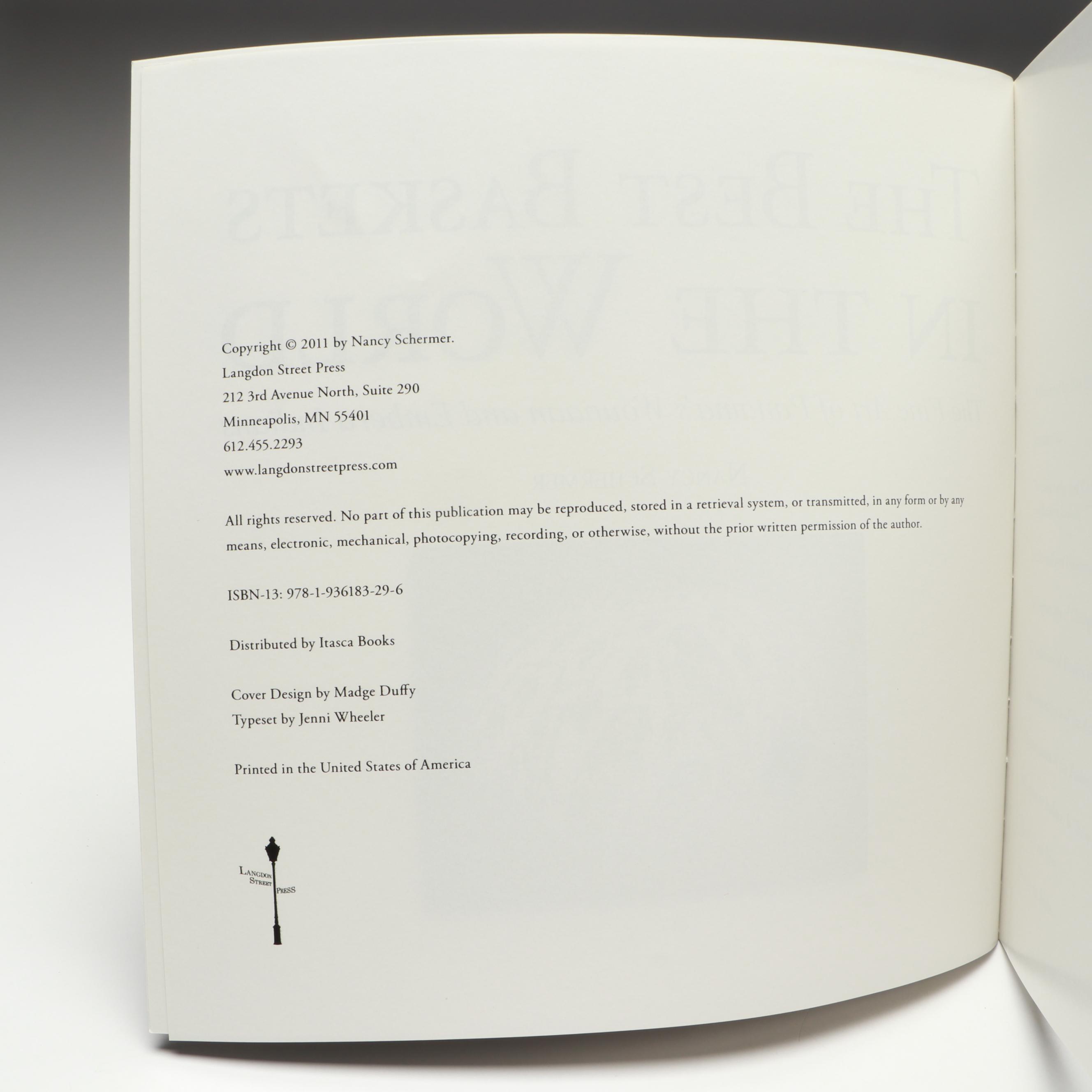 Daisy Membora Panamanian Emberá-Wounaan Handwoven  Palm Fiber Basket