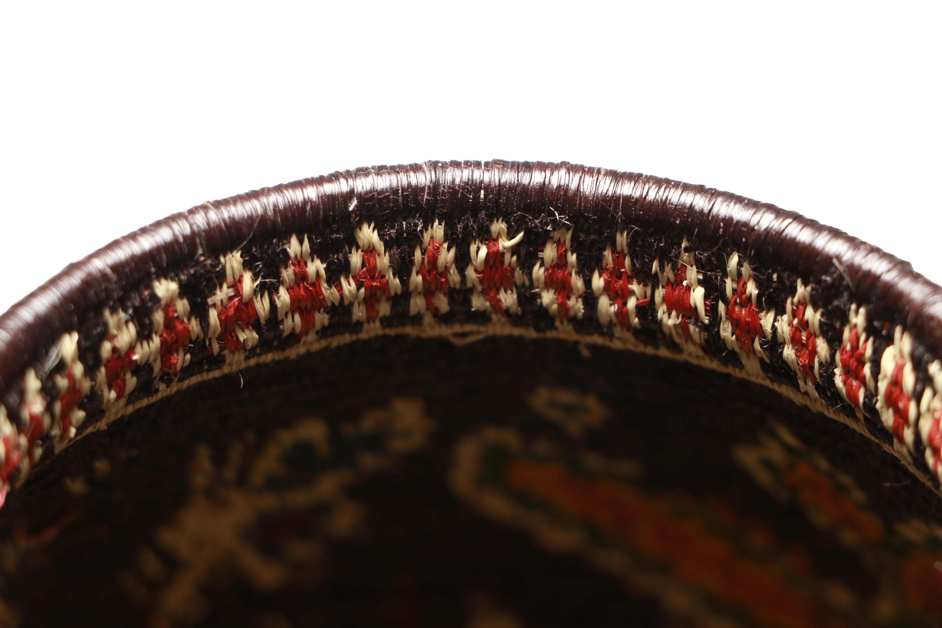 Daisy Membora Panamanian Emberá-Wounaan Handwoven  Palm Fiber Basket