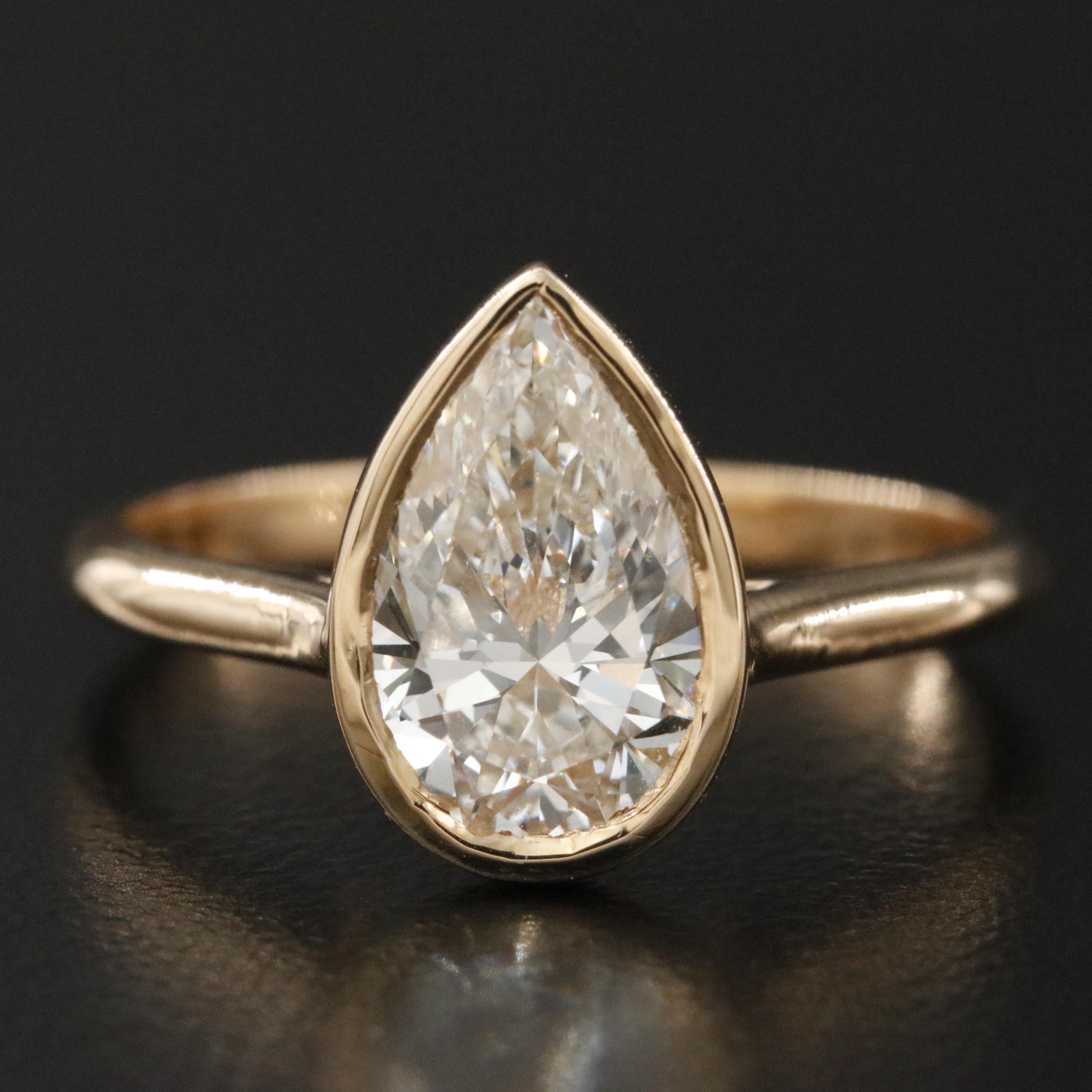 18K 1.99 CT Lab Grown Diamond Solitaire Ring with IGI Report