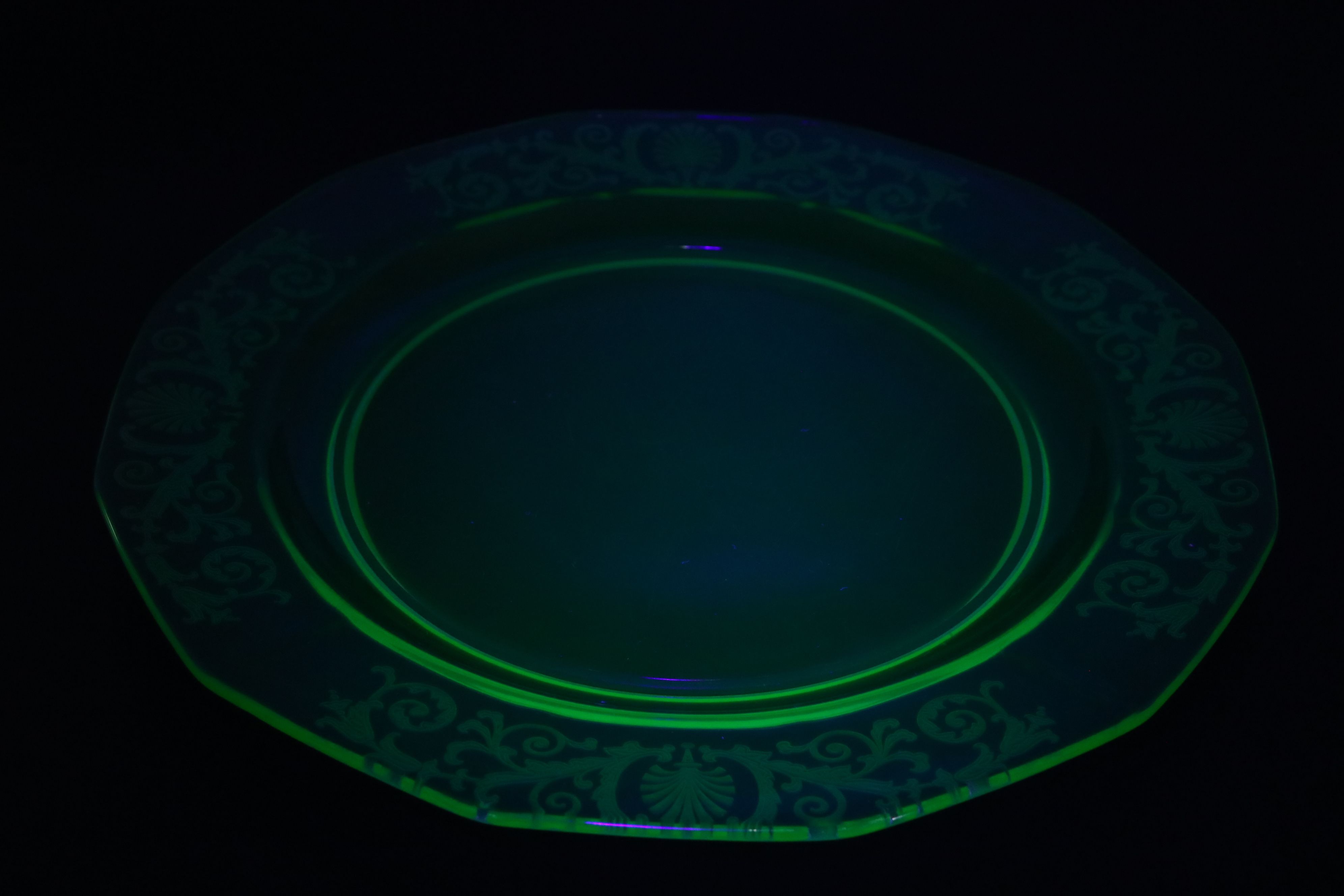 Fostoria "Versailles" Vaseline Glass Platter, Imperial "Twisted Optic," and More