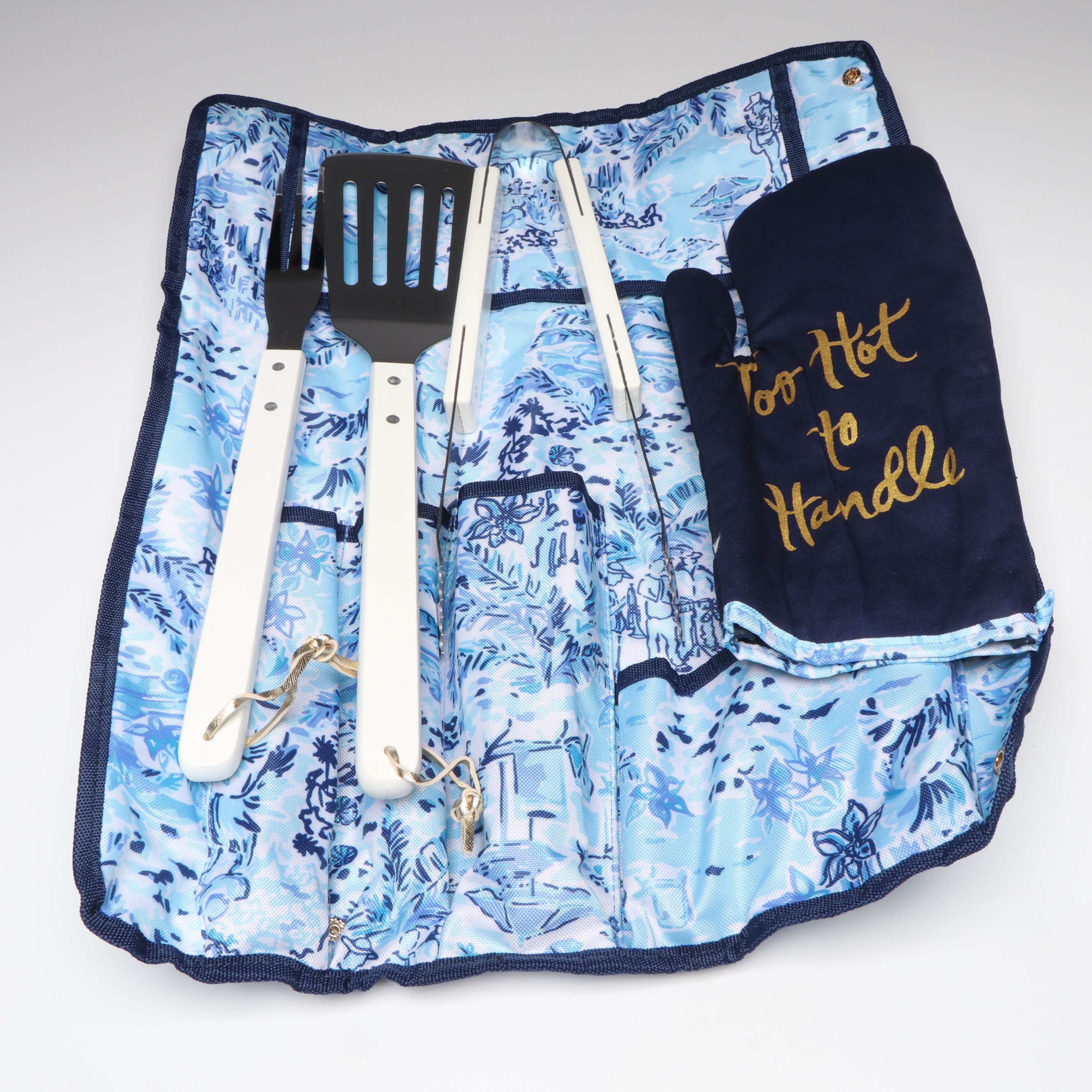 Lilly Pulitzer "What a Lovely Place" Grilling Set with Utensils and Oven Mitt