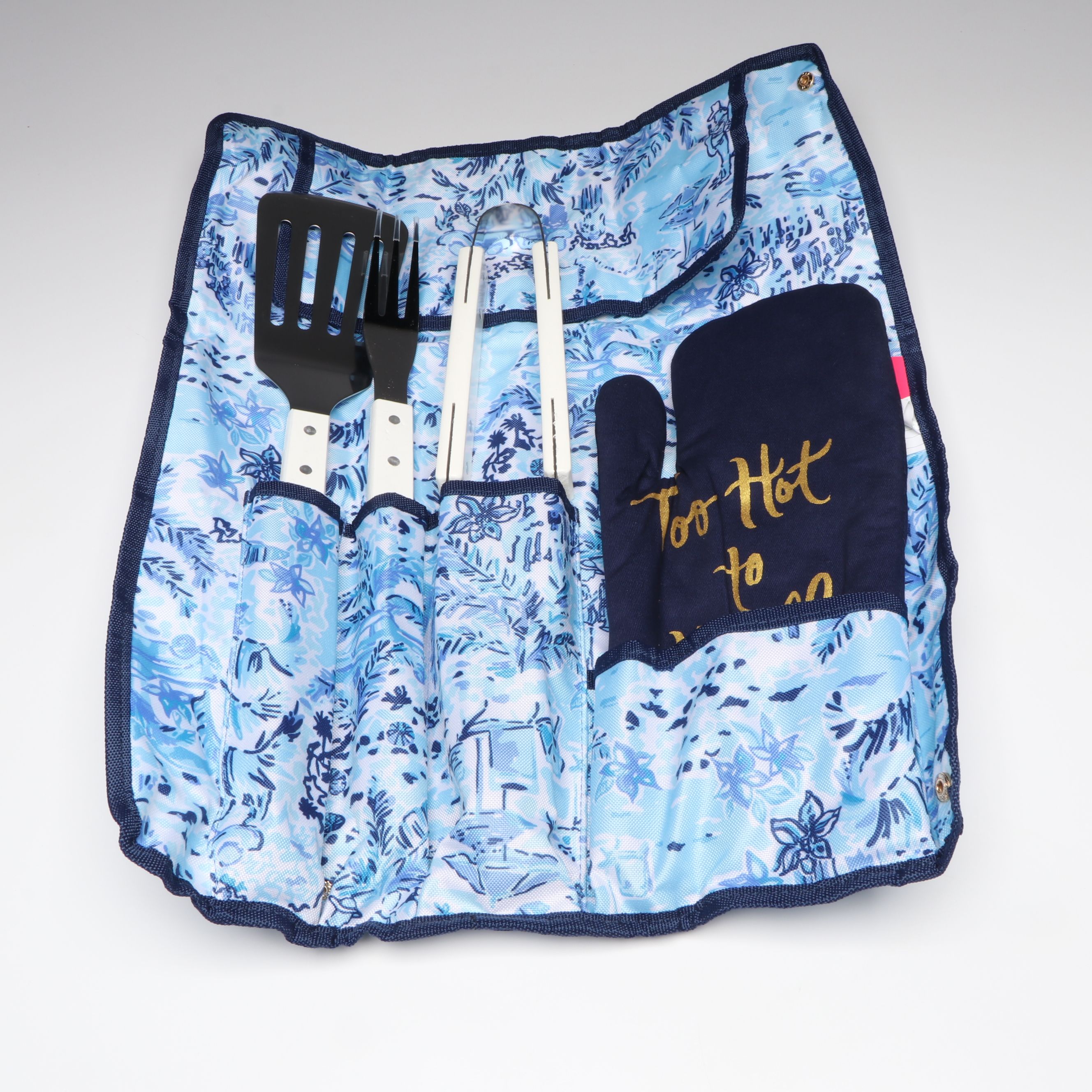 Lilly Pulitzer "What a Lovely Place" Grilling Set with Utensils and Oven Mitt