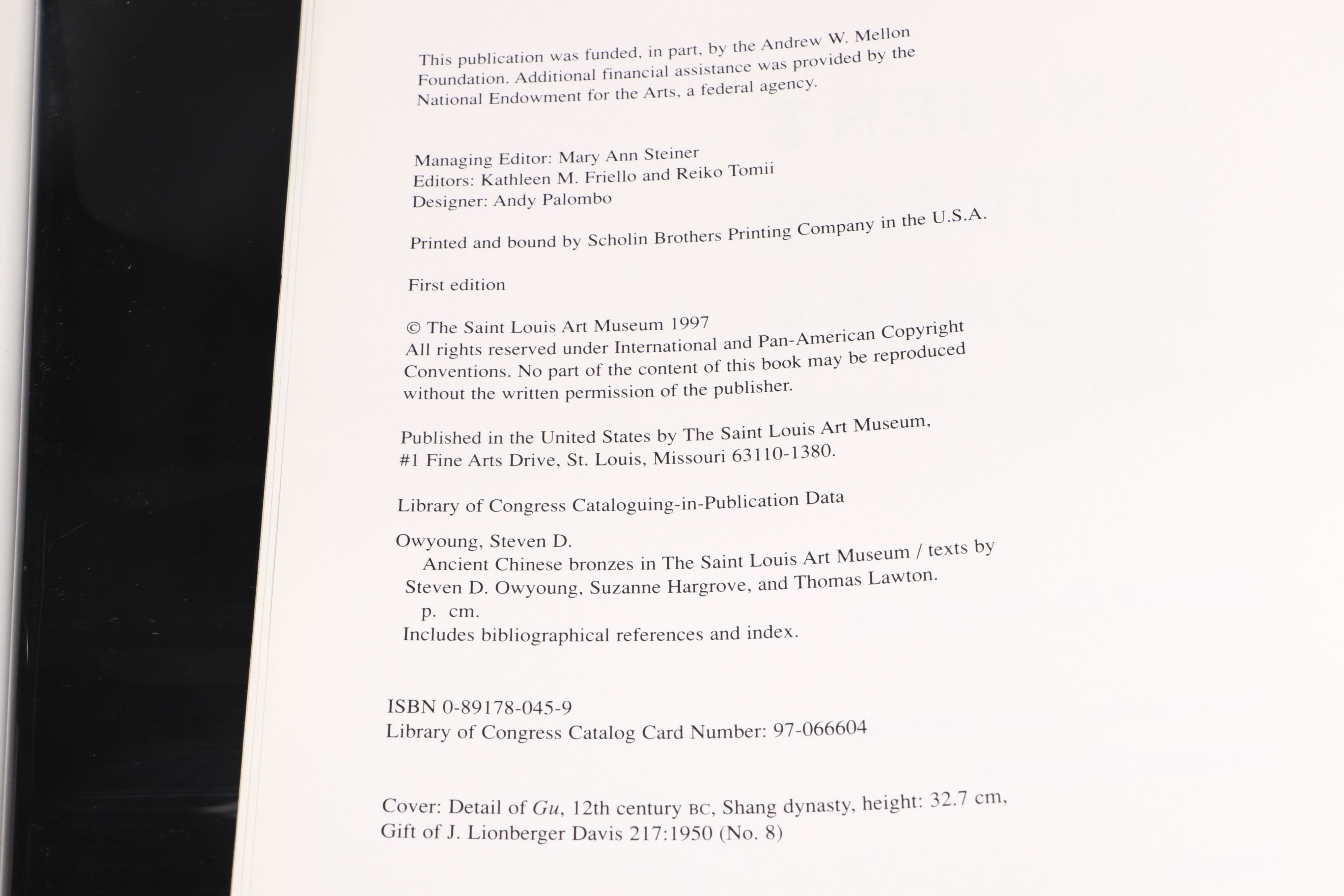 "Ancient Chinese Bronzes in the Shanghai Museum" and More Art History Books