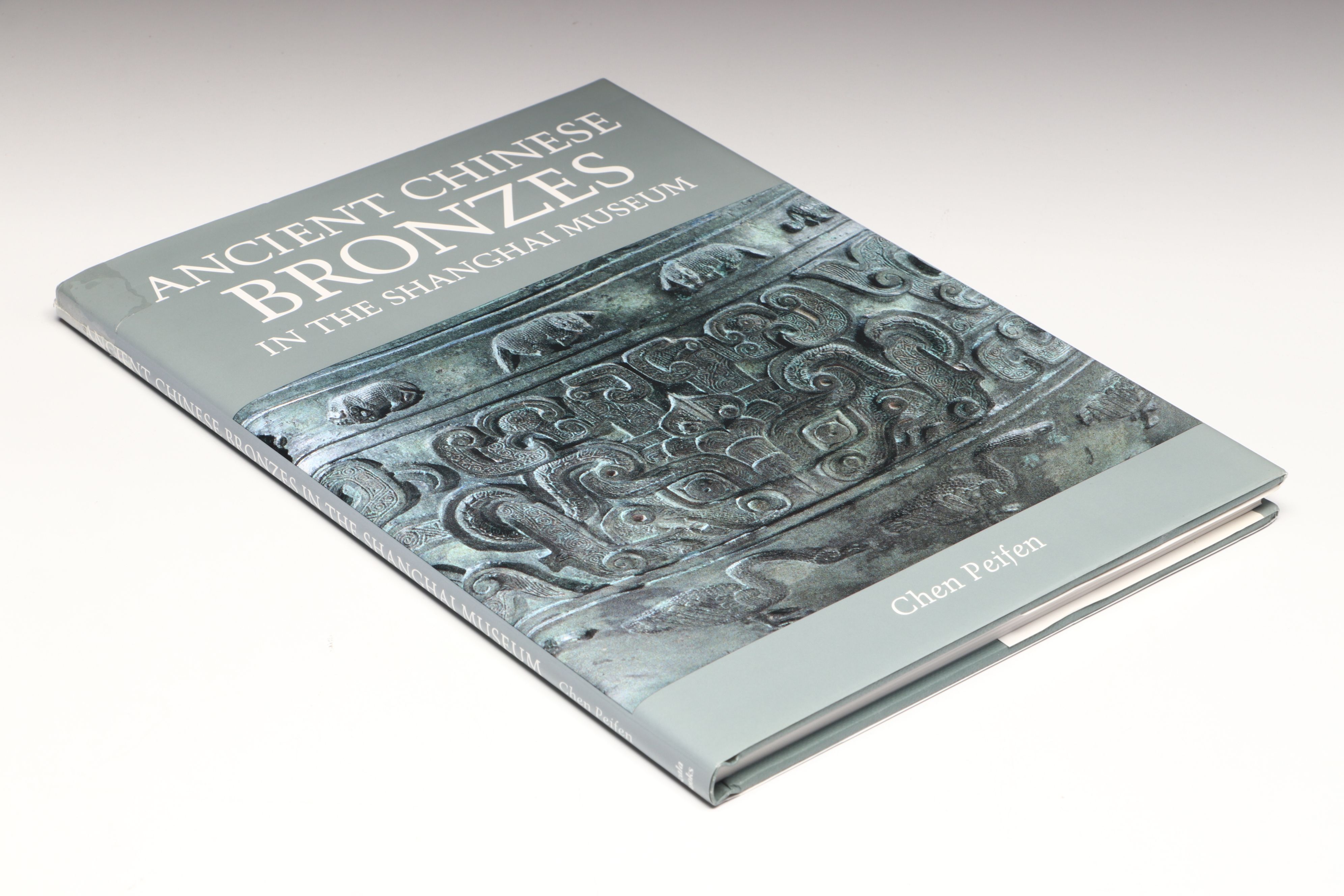 "Ancient Chinese Bronzes in the Shanghai Museum" and More Art History Books