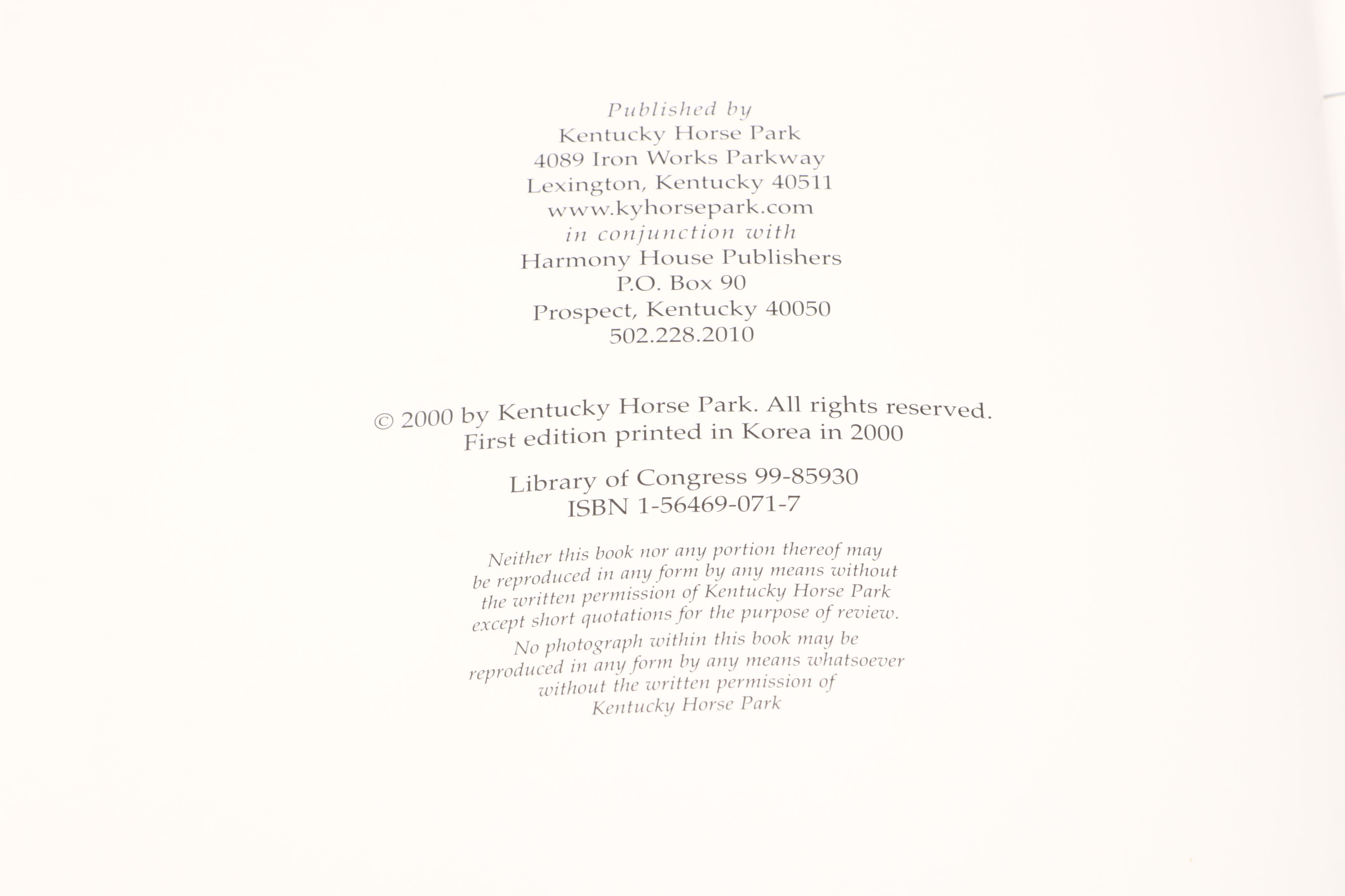 "Ancient Chinese Bronzes in the Shanghai Museum" and More Art History Books