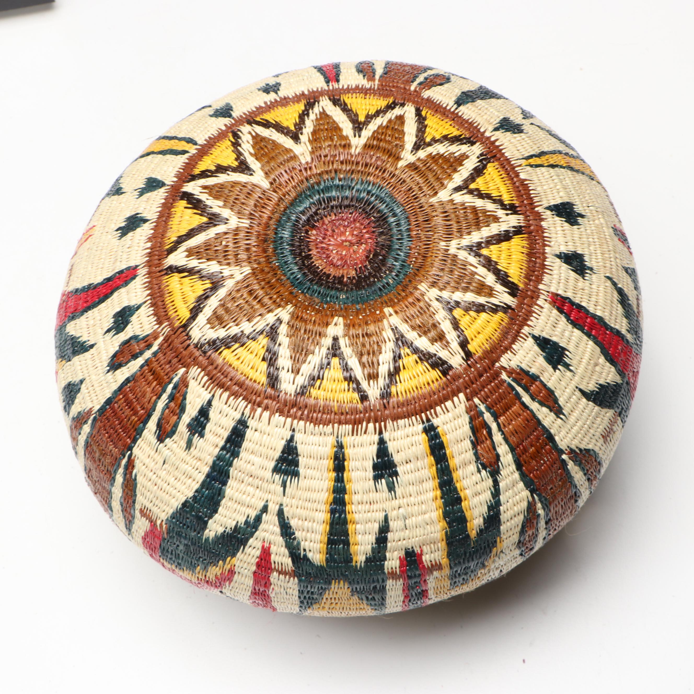 Darién Rainforest Emberá-Wounaan Chunga Fiber Basket Depicting Tropical Birds