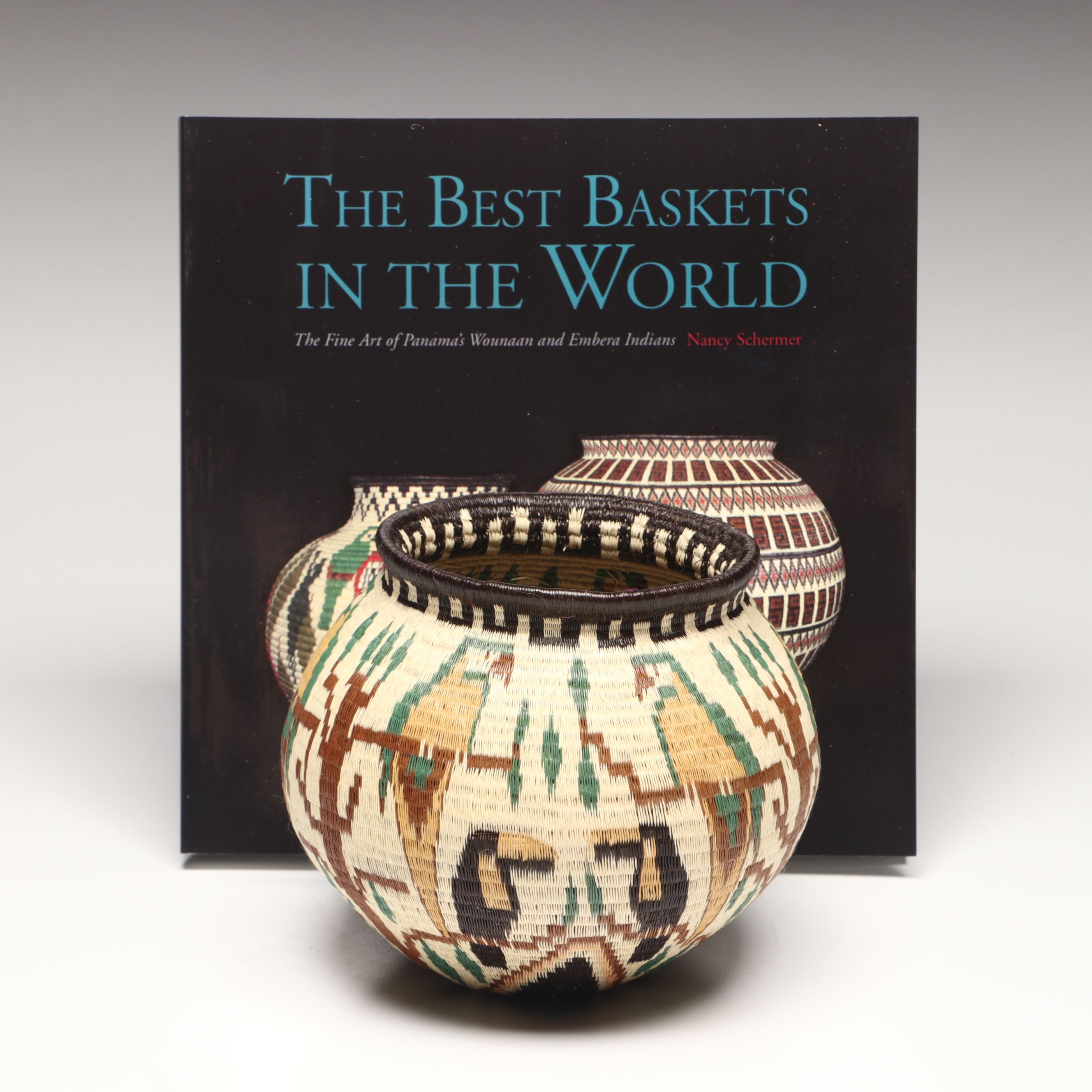 Panamanian Embera-Wounaan Chunga Fiber and Black Palm Basket