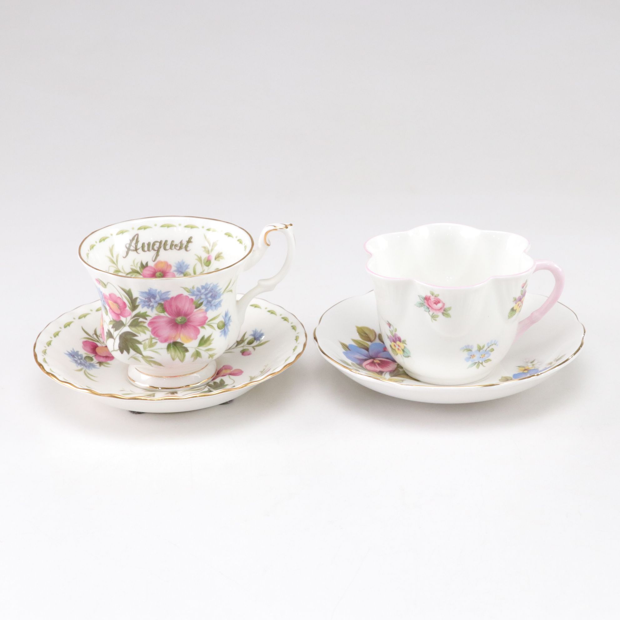 English Porcelain Teacups, Saucers & Teapot