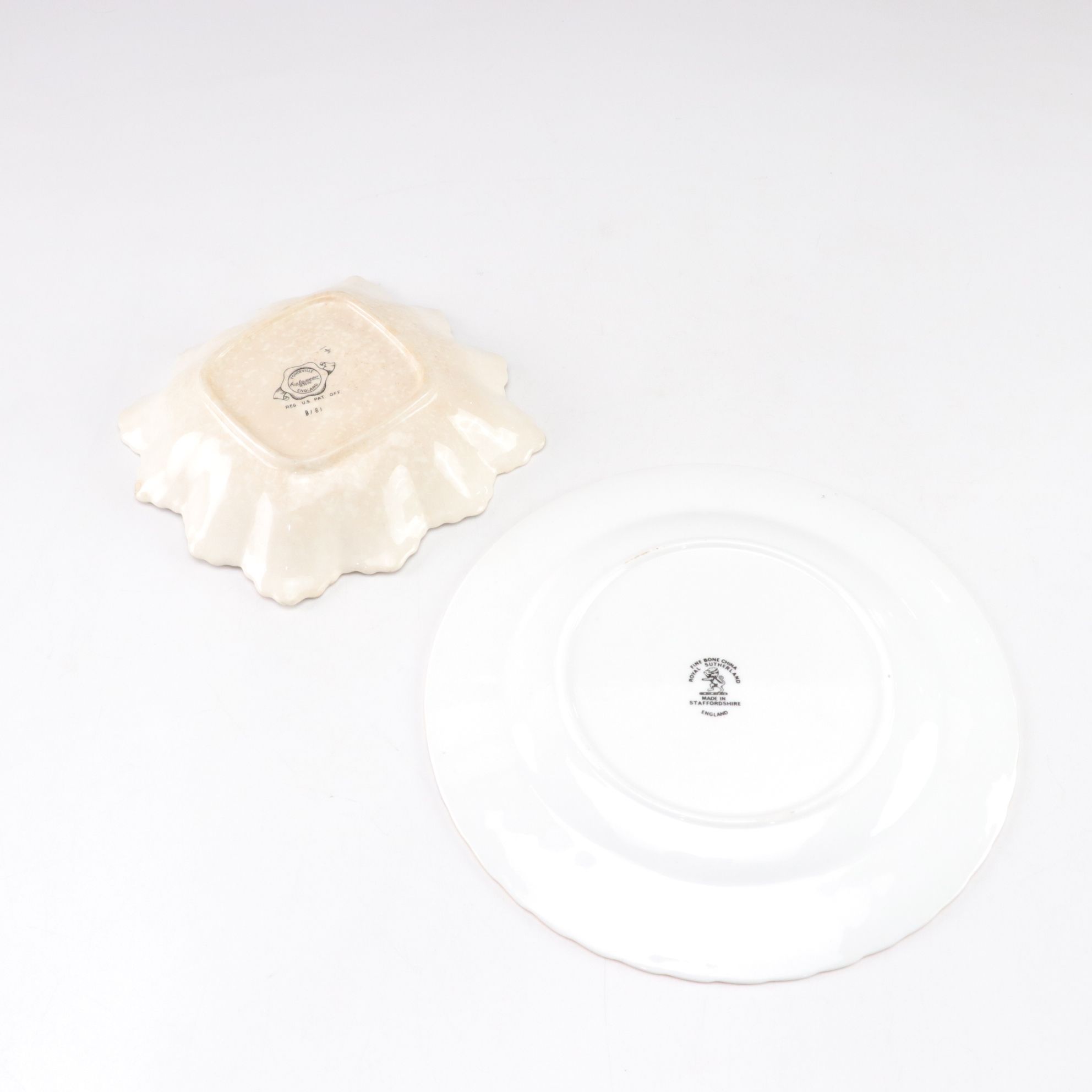 English Porcelain Teacups, Saucers & Teapot