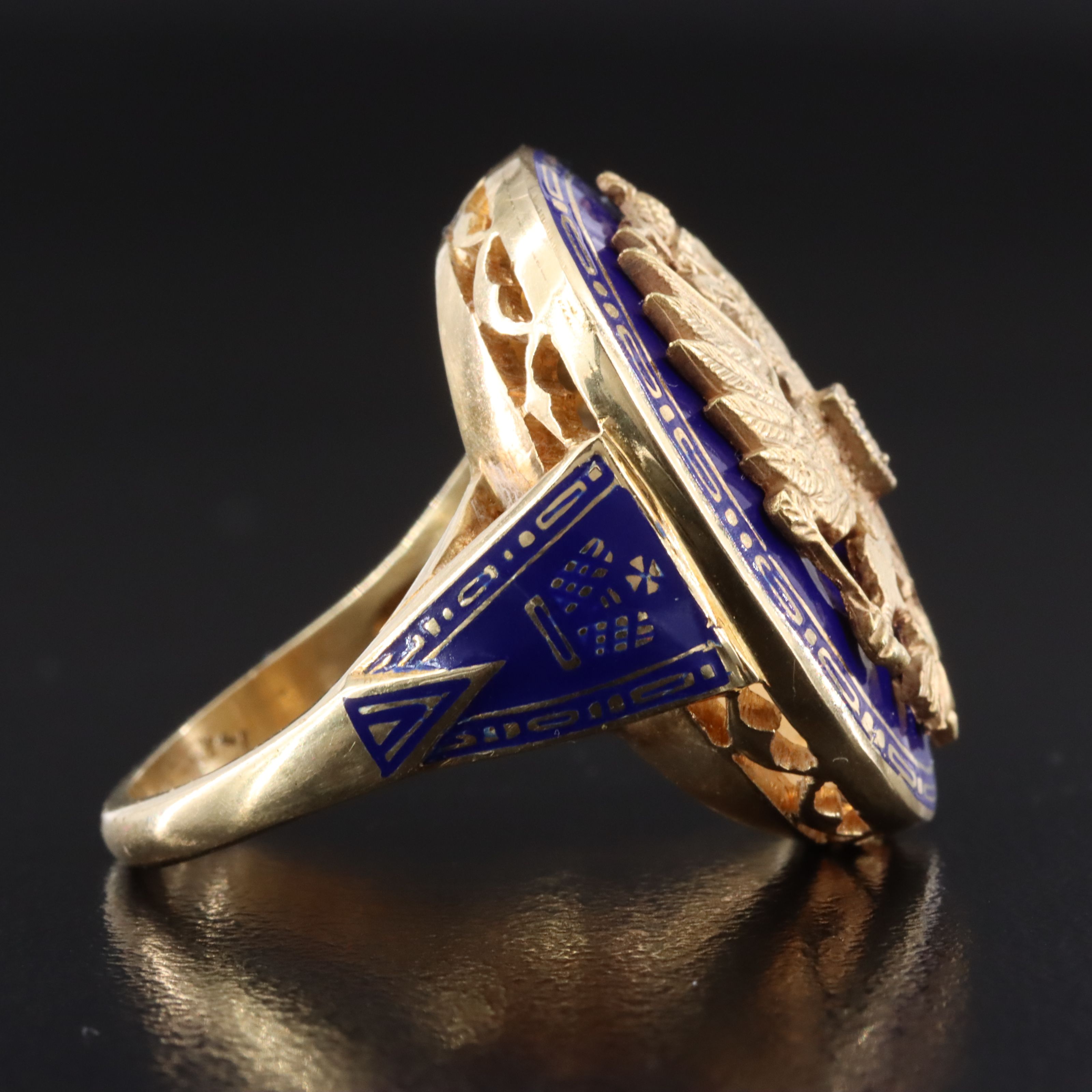 Vintage 14K Diamond and Enamel Crest Ring