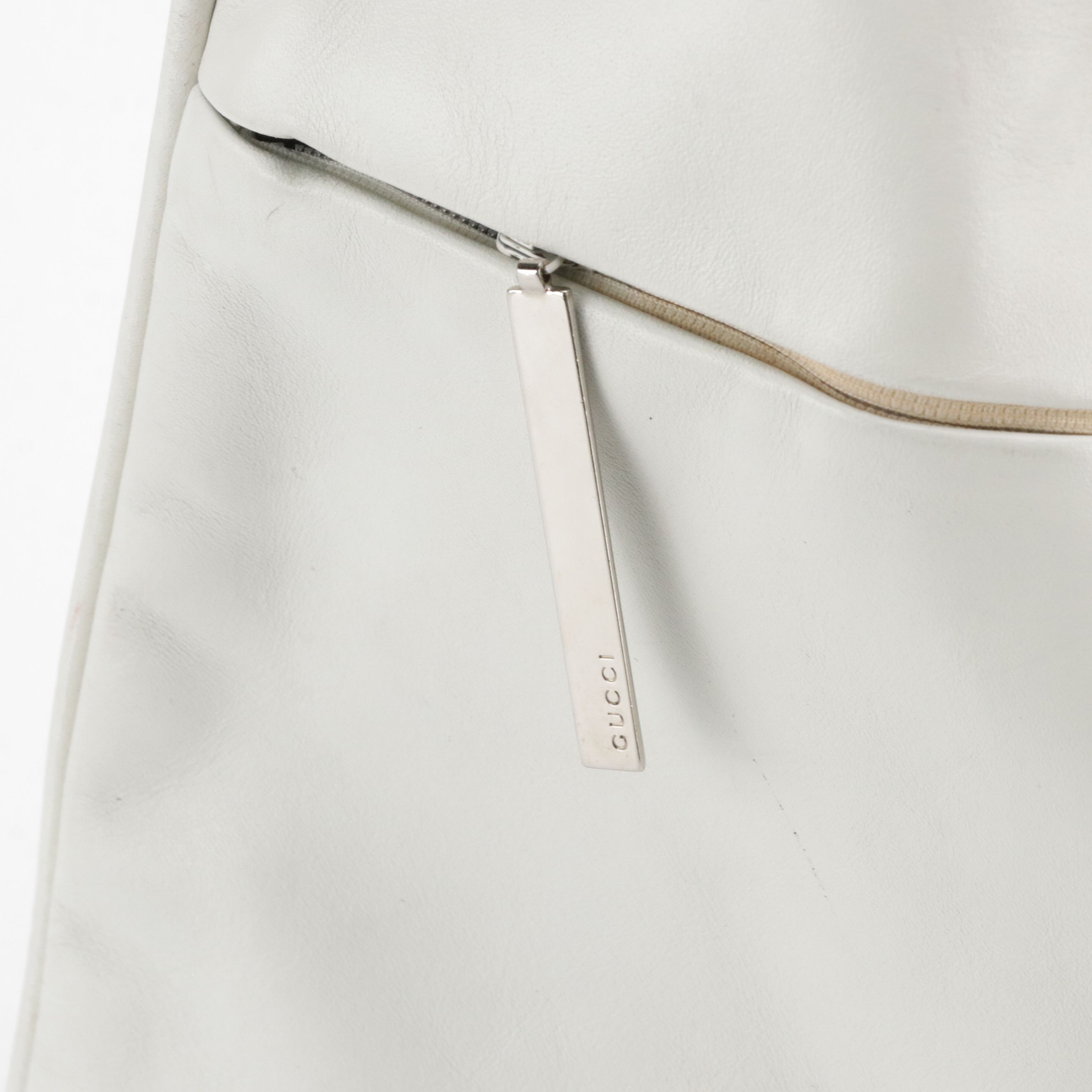 Gucci White Leather Drawstring Effect Tote with Paperclip Chain Strap