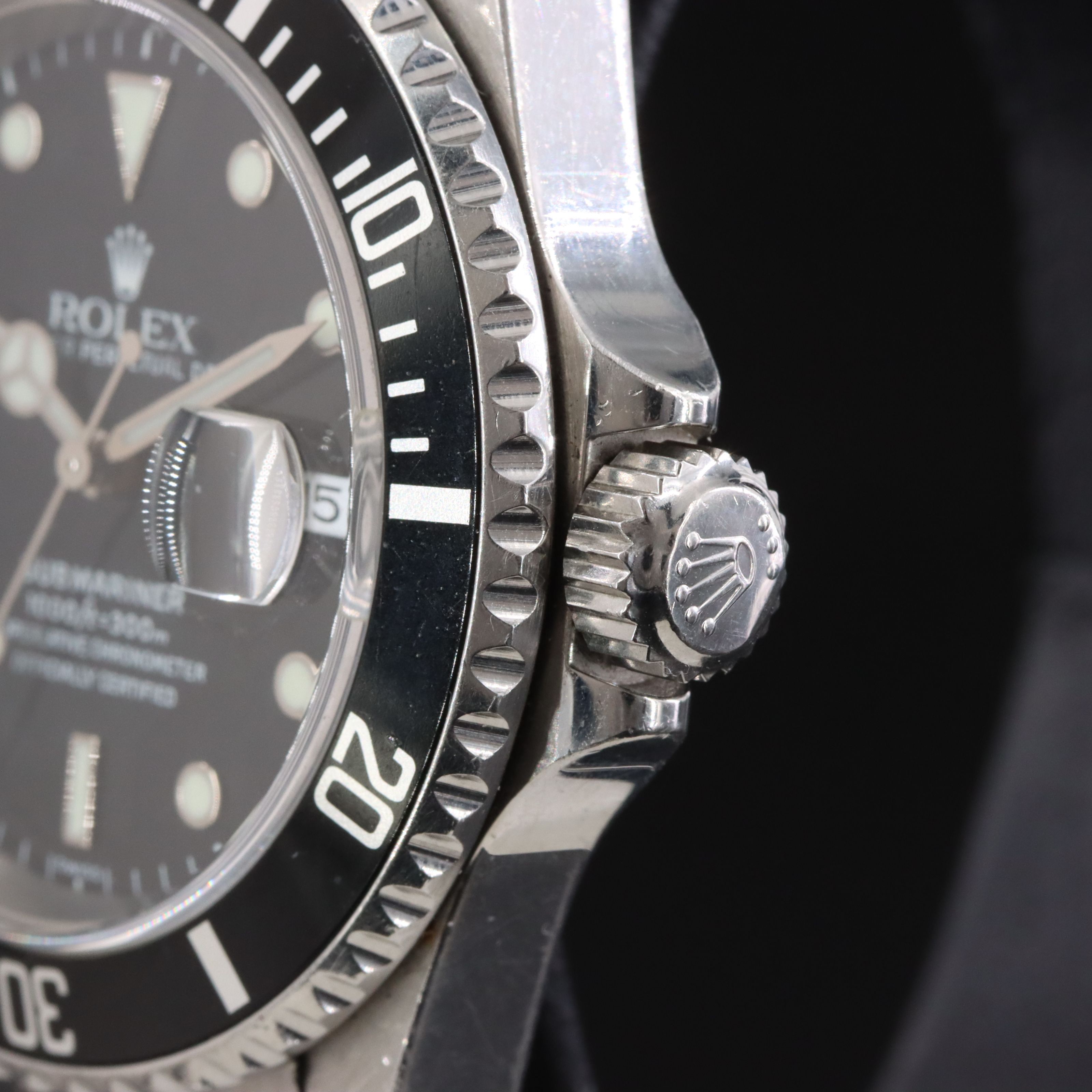 1999 Rolex Oyster Perpetual Submariner Date Swiss Only Dial 16610 Watch