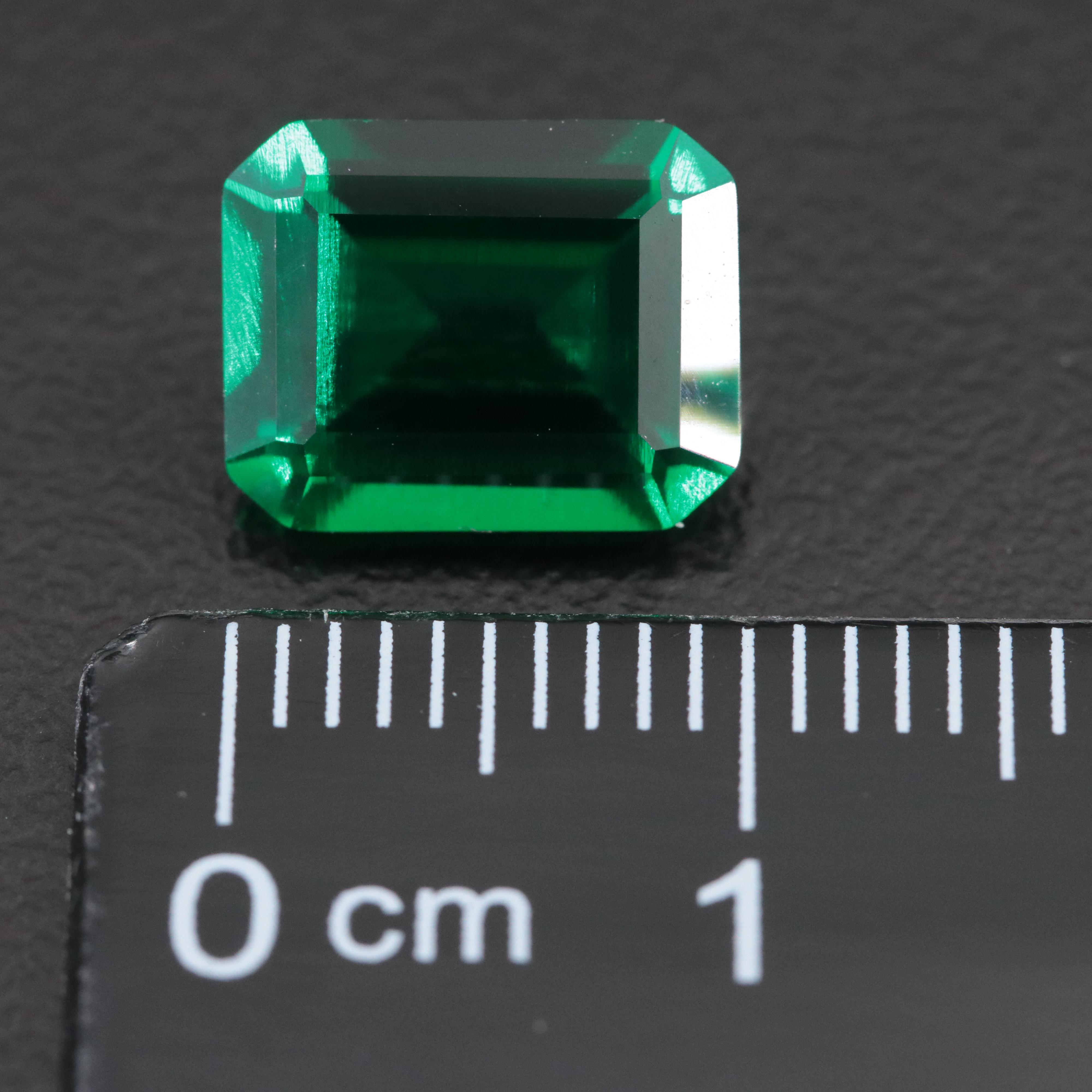 Loose 2.79 CT Lab Grown Emerald