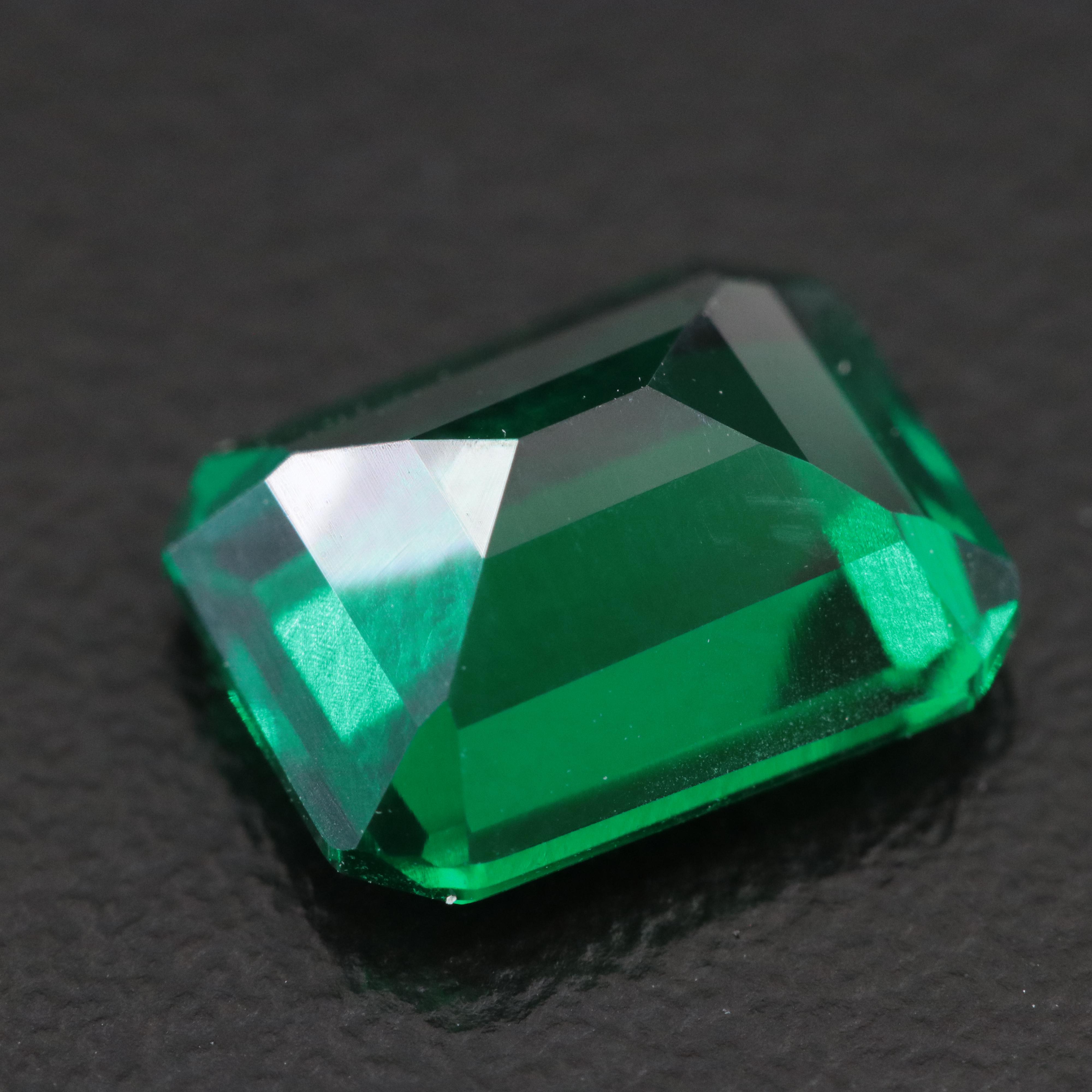 Loose 2.79 CT Lab Grown Emerald