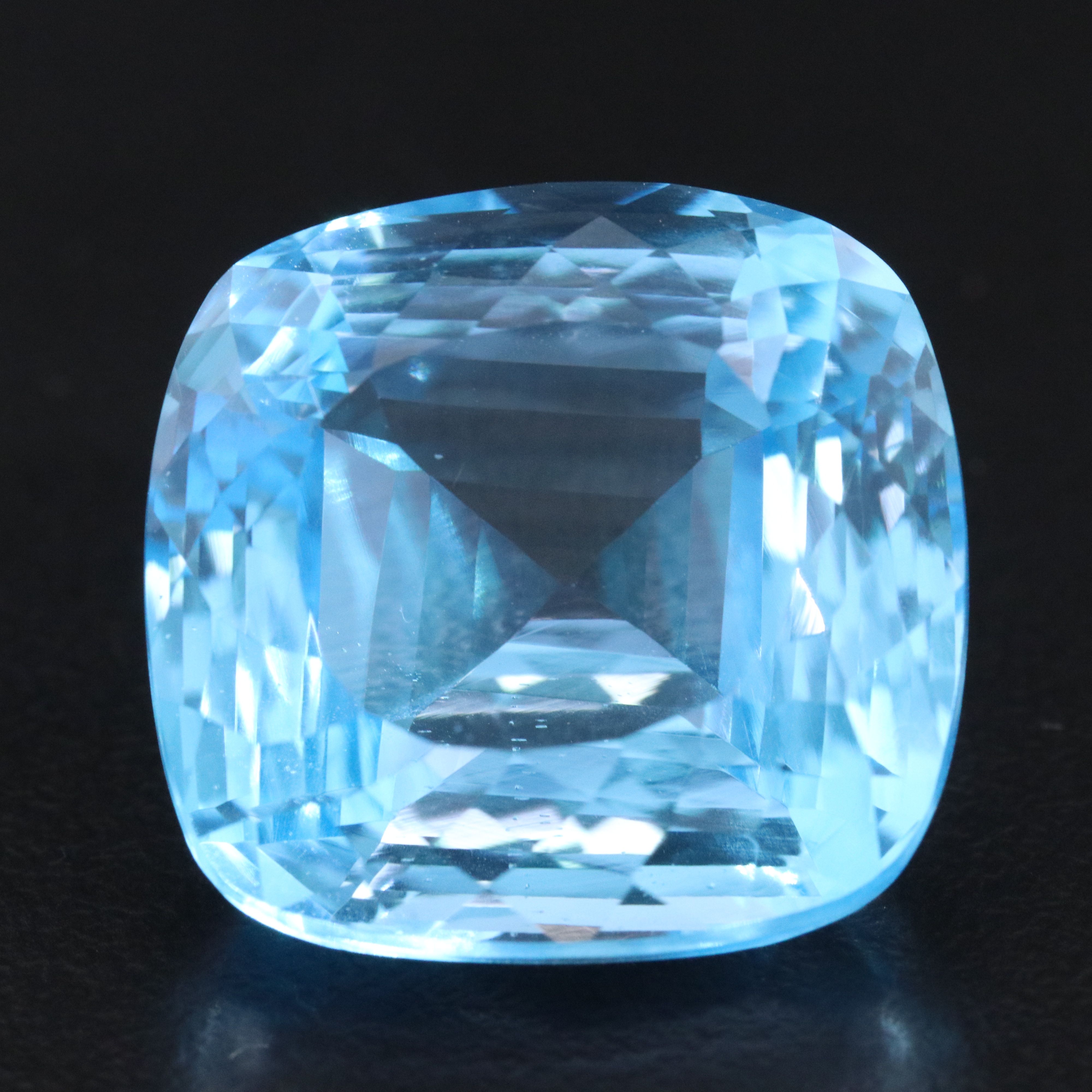 Loose 45.36 CT Blue Topaz