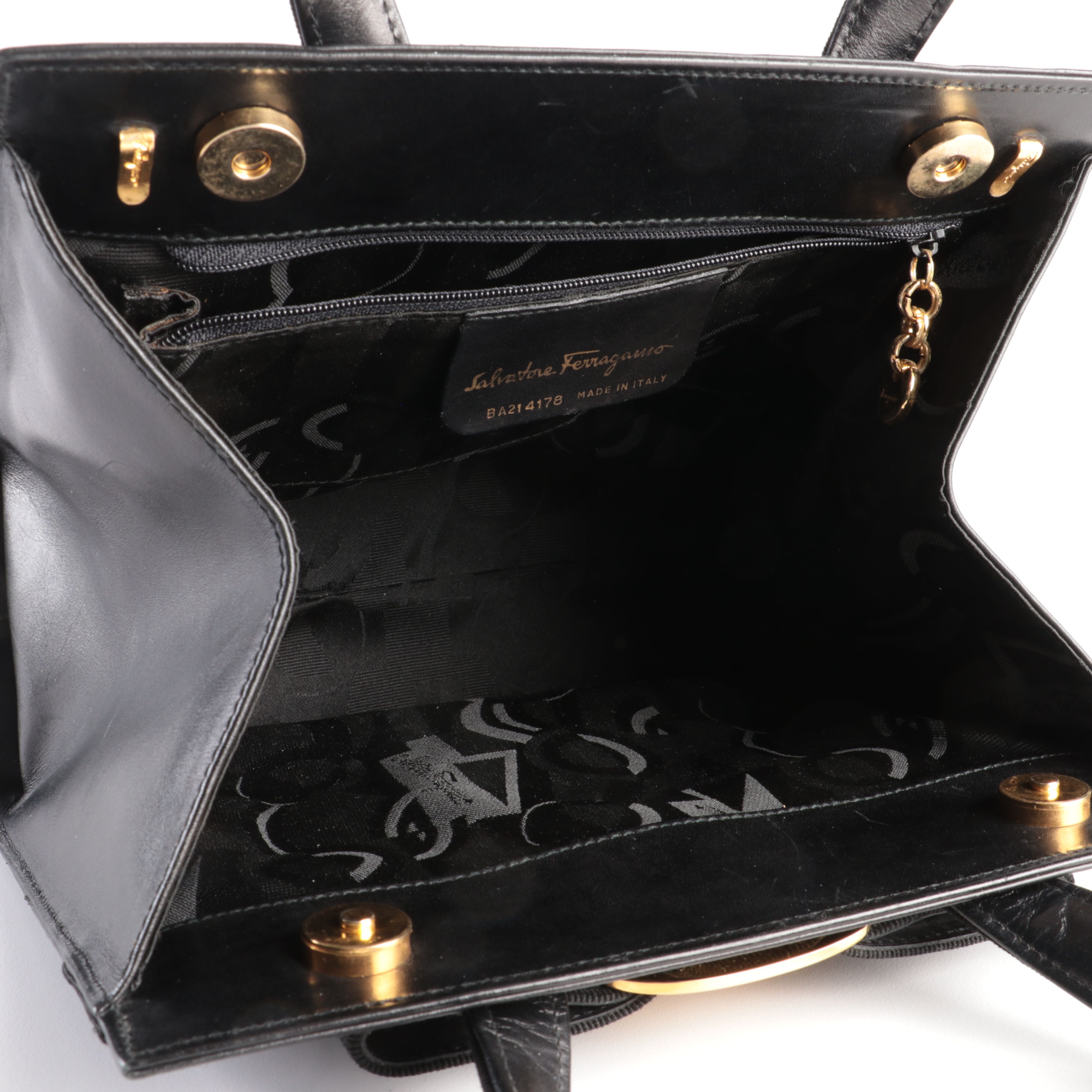 Salvatore Ferragamo Vara Bow Handbag in Black Leather