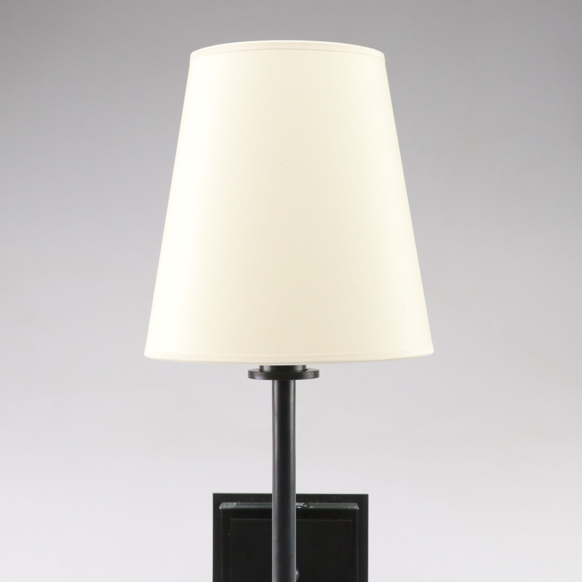 Thomas O'Brien Cordless Single Hulton Sconce Wall Mount Light by Visual Comfort