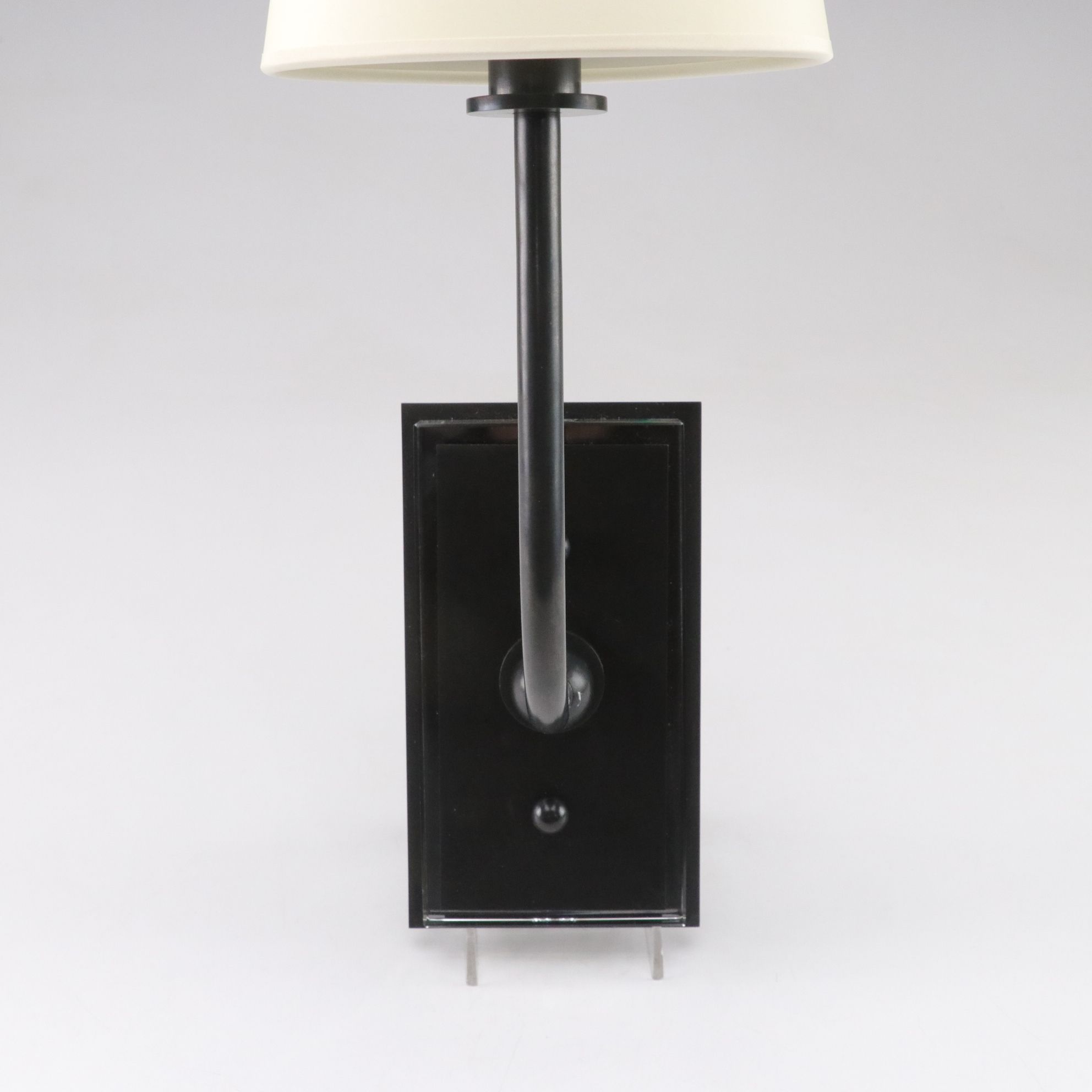 Thomas O'Brien Cordless Single Hulton Sconce Wall Mount Light by Visual Comfort