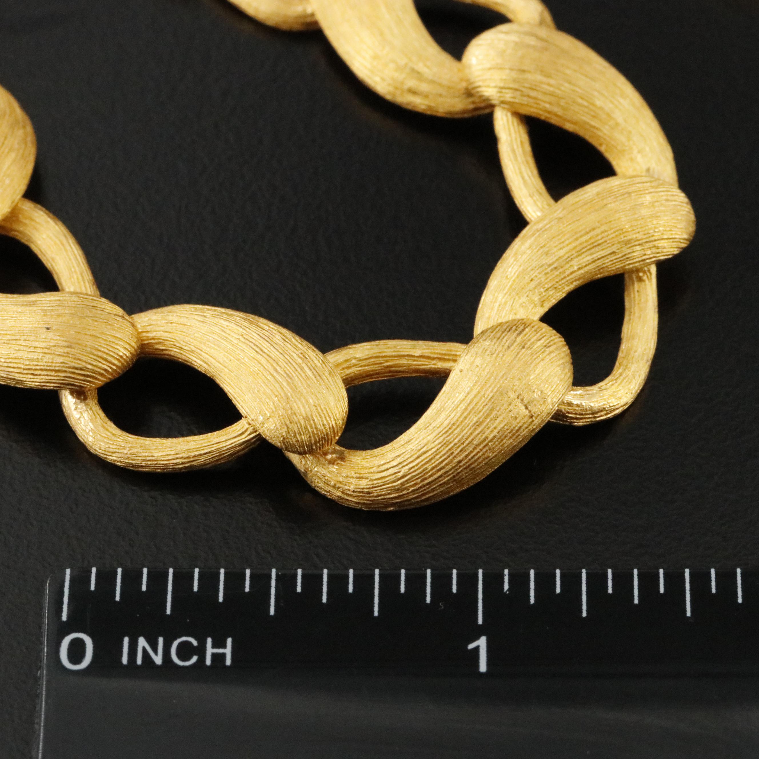 24K Interlocking Chain Necklace with Brushed Finish | EBTH
