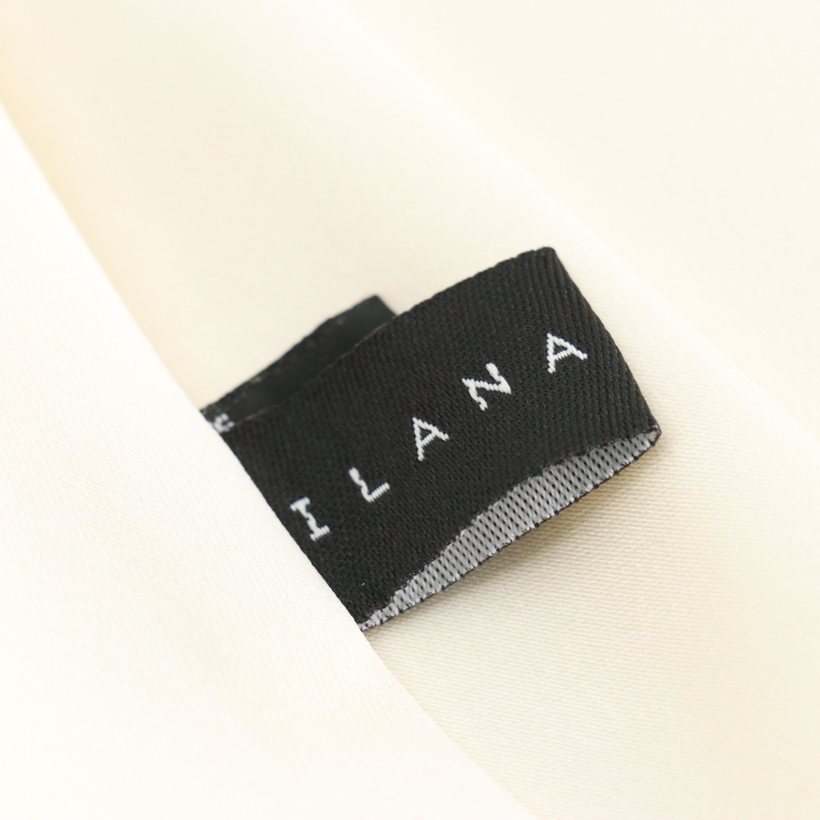 Ilana Wolf White Shawl