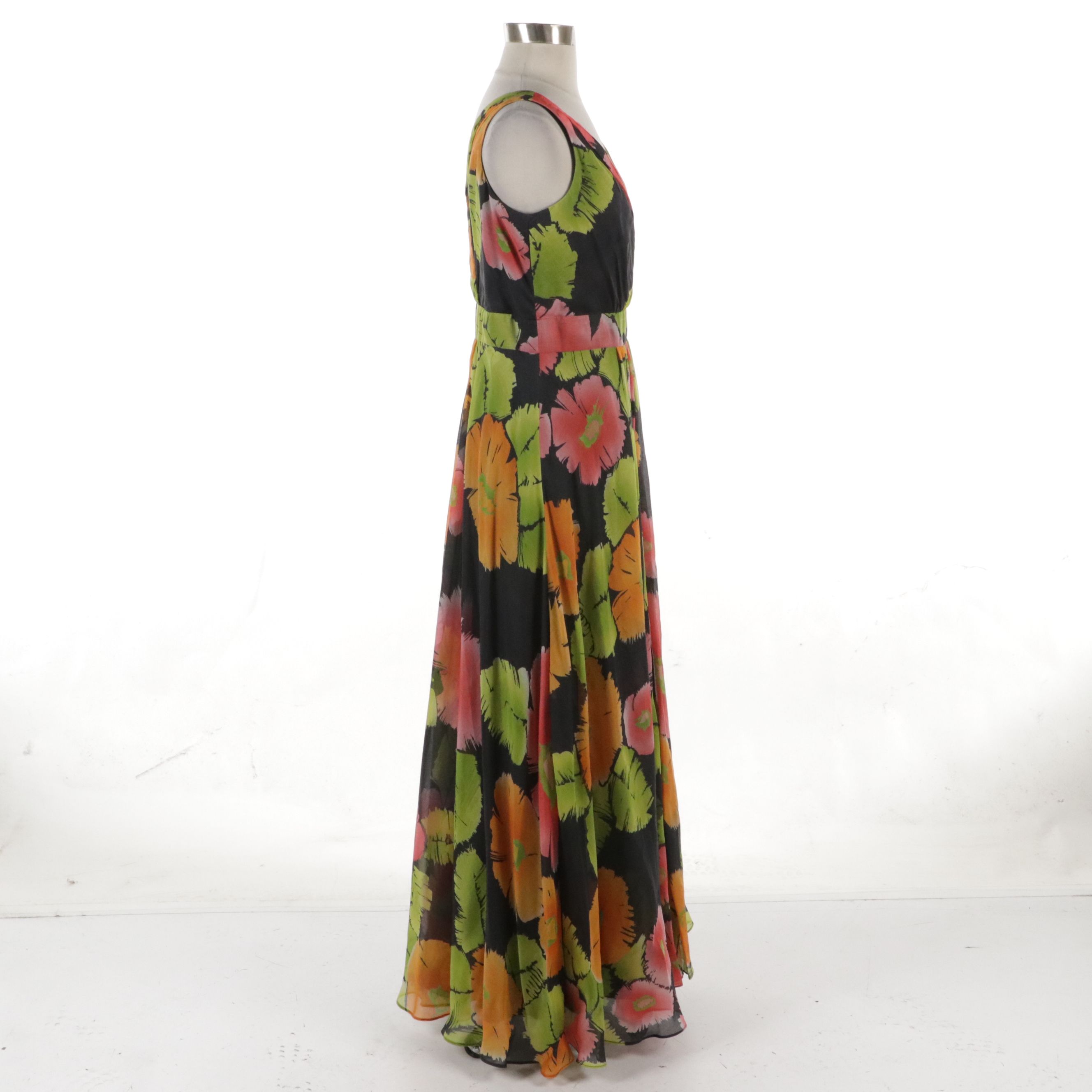 Lafayette 148 Pleated V-Neck Dress in Multicolored Floral Print Silk