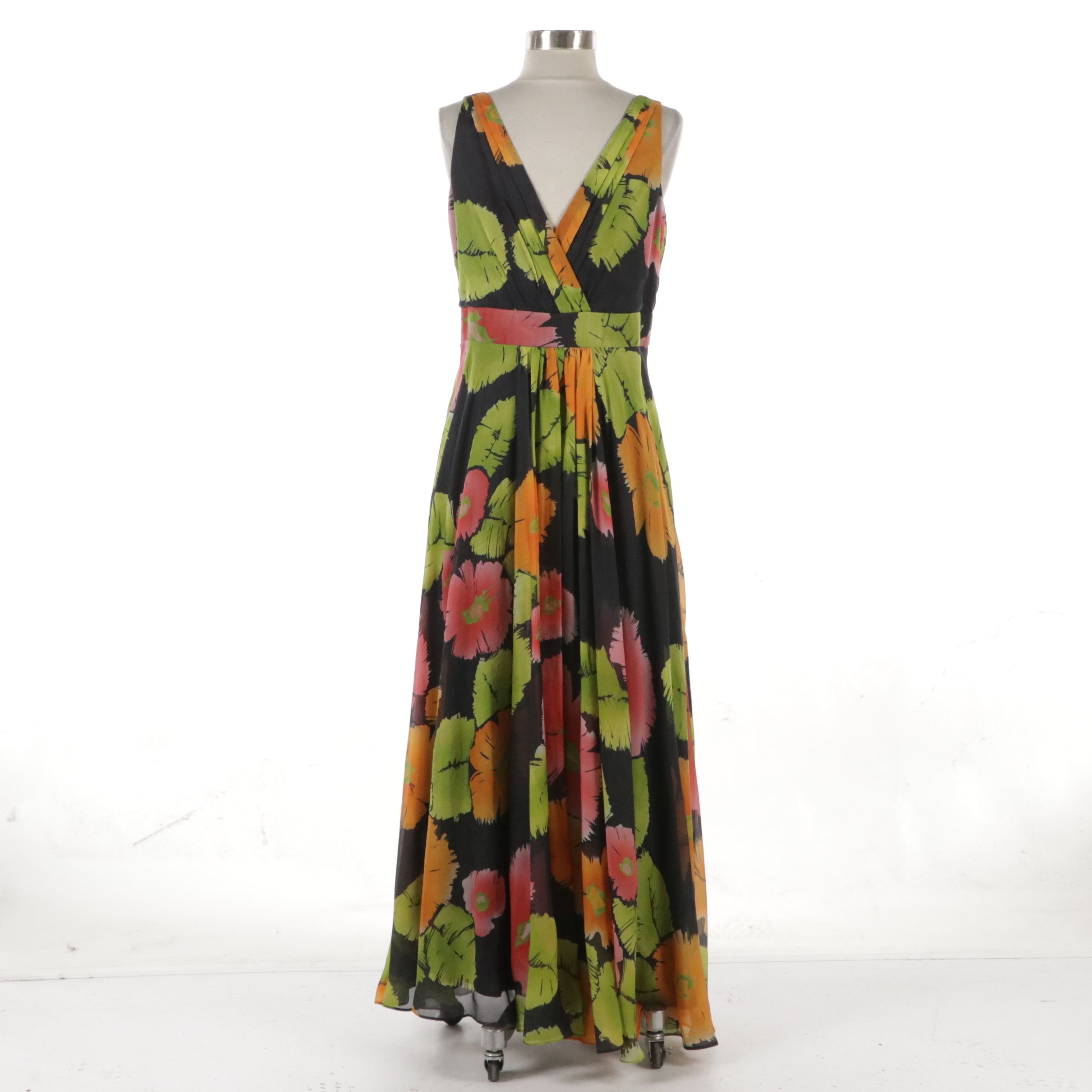 Lafayette 148 Pleated V-Neck Dress in Multicolored Floral Print Silk