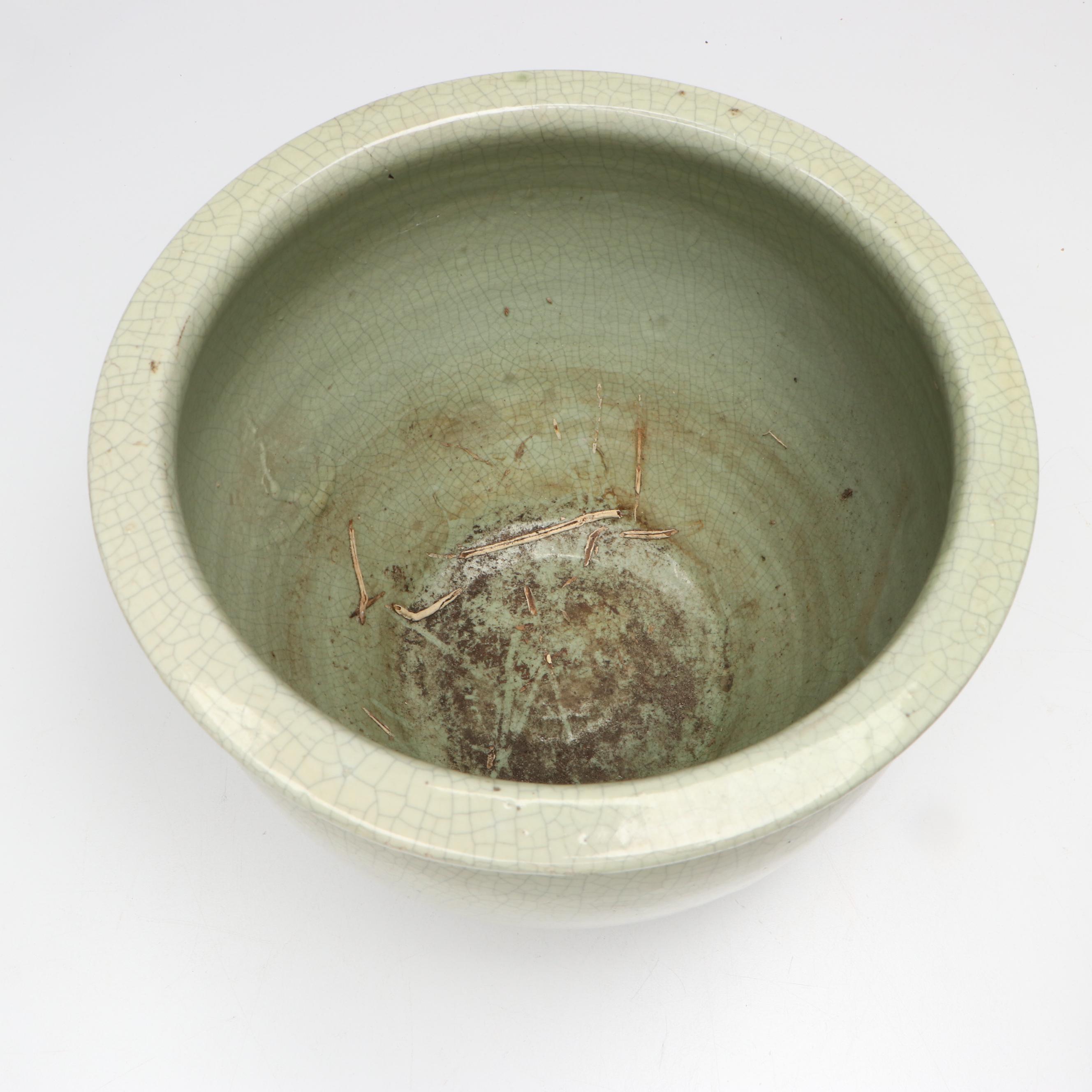 California Faïence Red Pot and Crackle Glaze Light Green Ceramic Planter