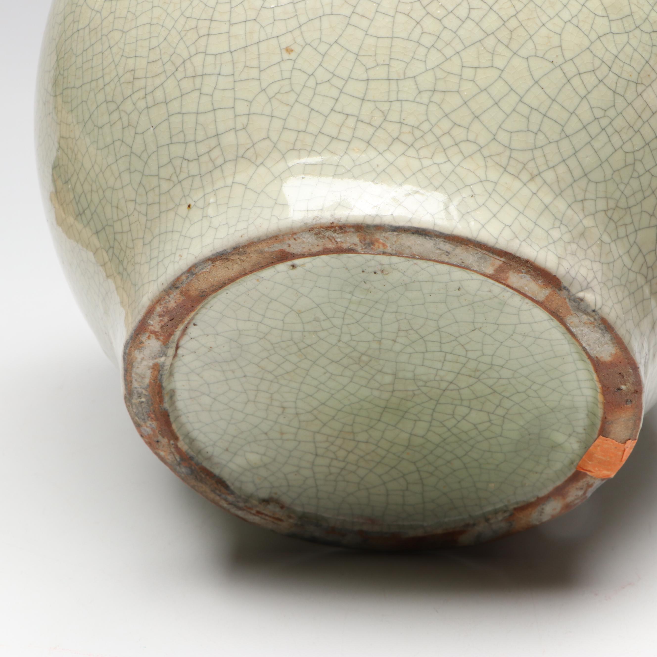 California Faïence Red Pot and Crackle Glaze Light Green Ceramic Planter