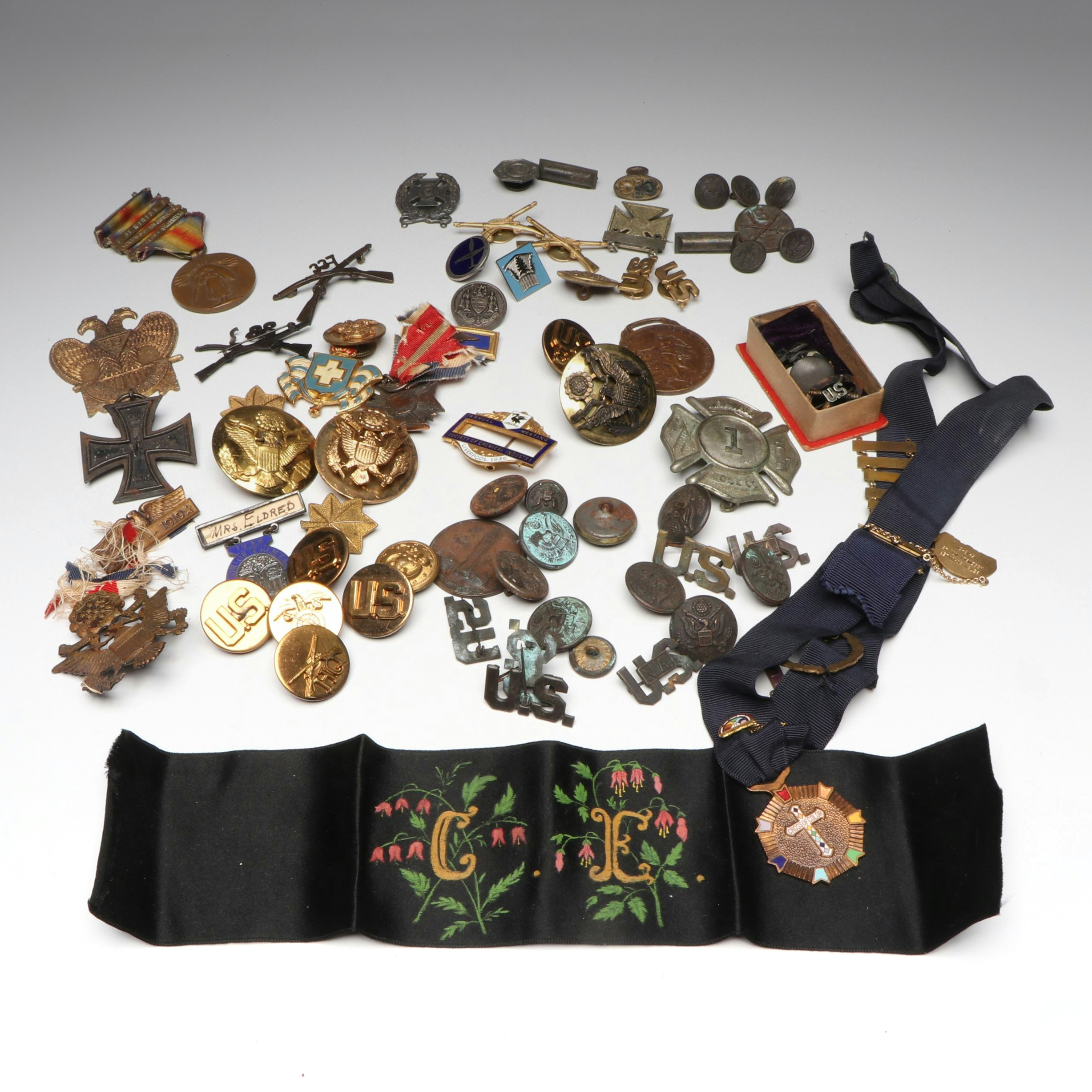 WWI and WWII Era Military Badges, Medals and More Featuring Victory Medal