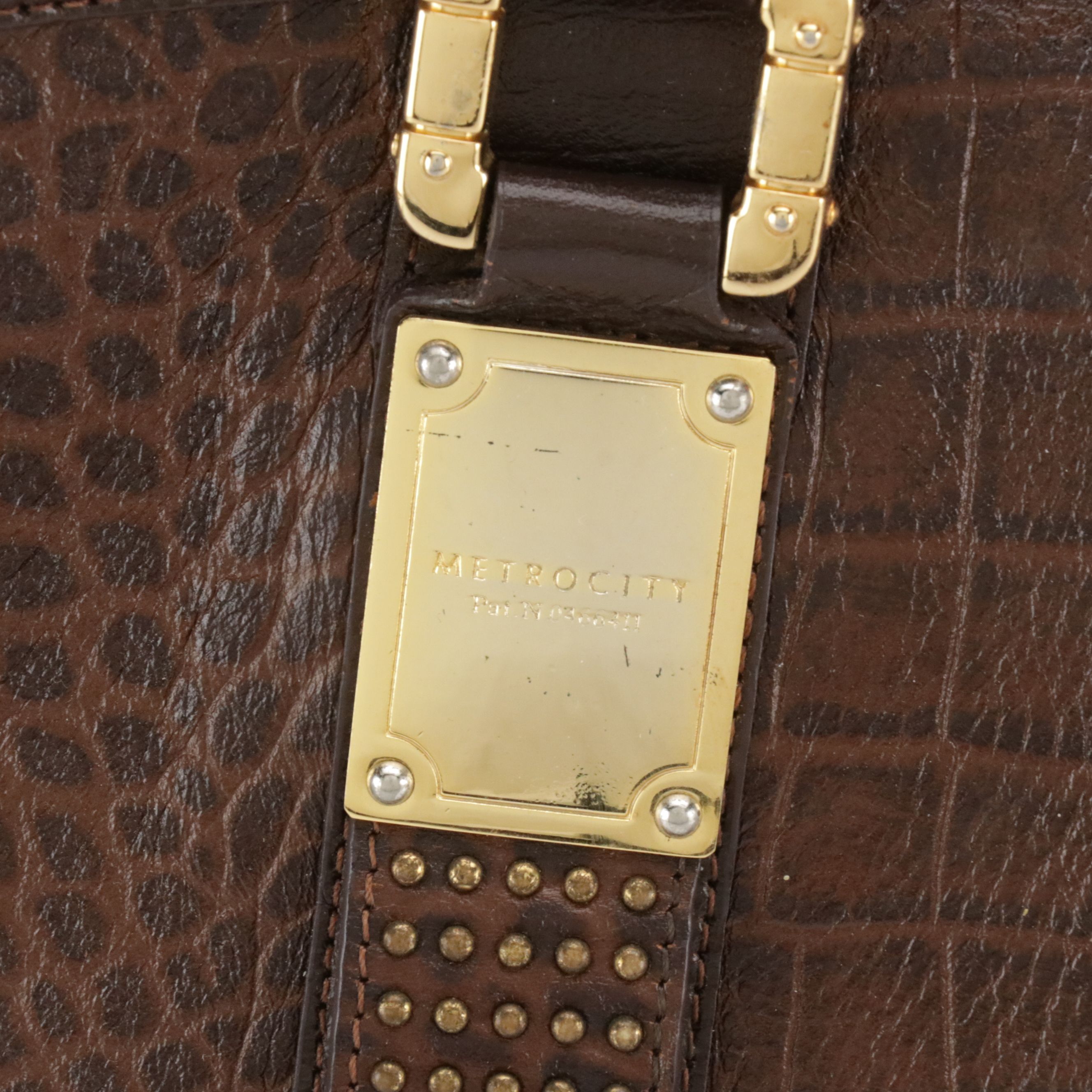 Metro City Crocodile Embossed Leather Handbag and Shoulder Tote