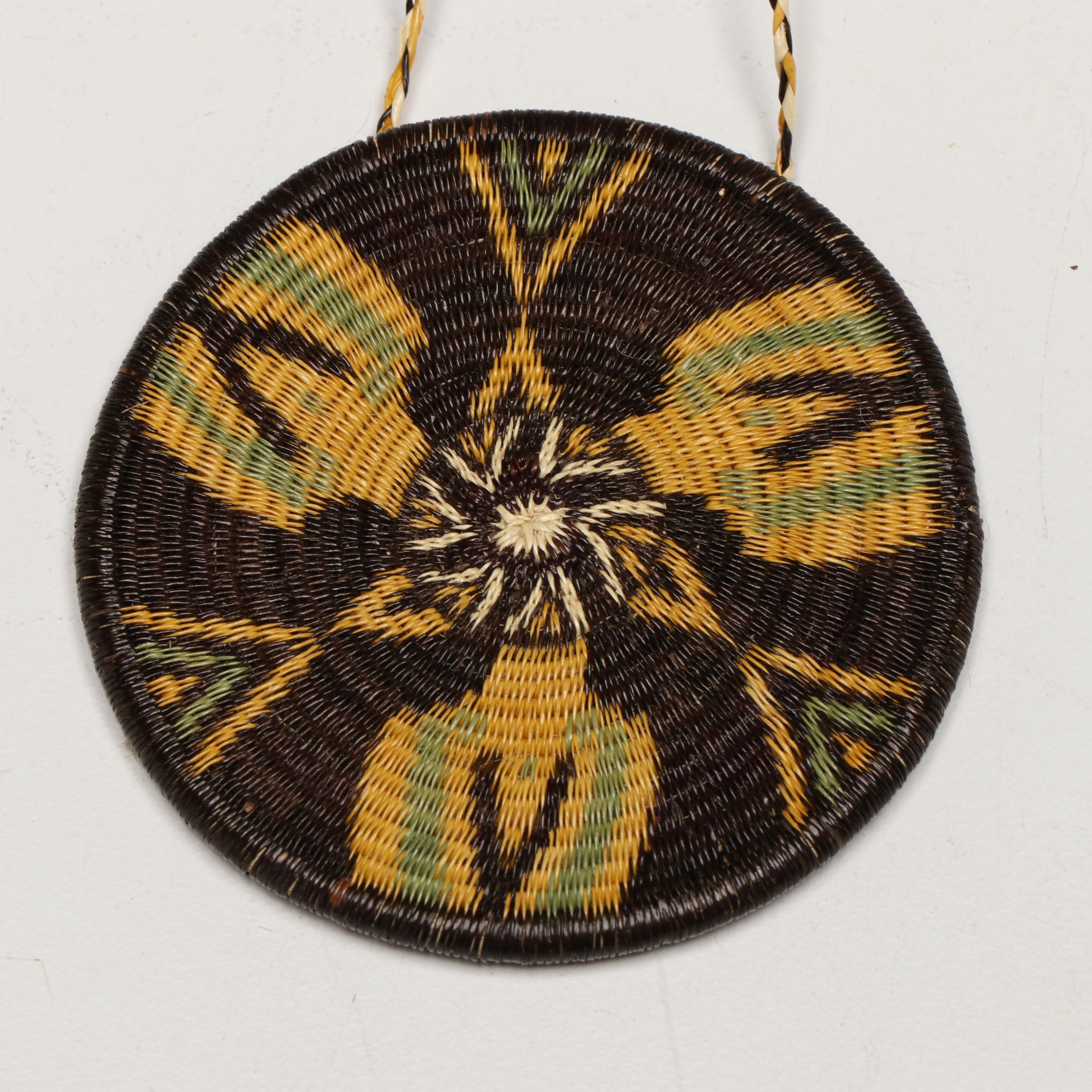 Emberá-Wounaan Handwoven Chunga Palm Fiber Baskets and Necklace