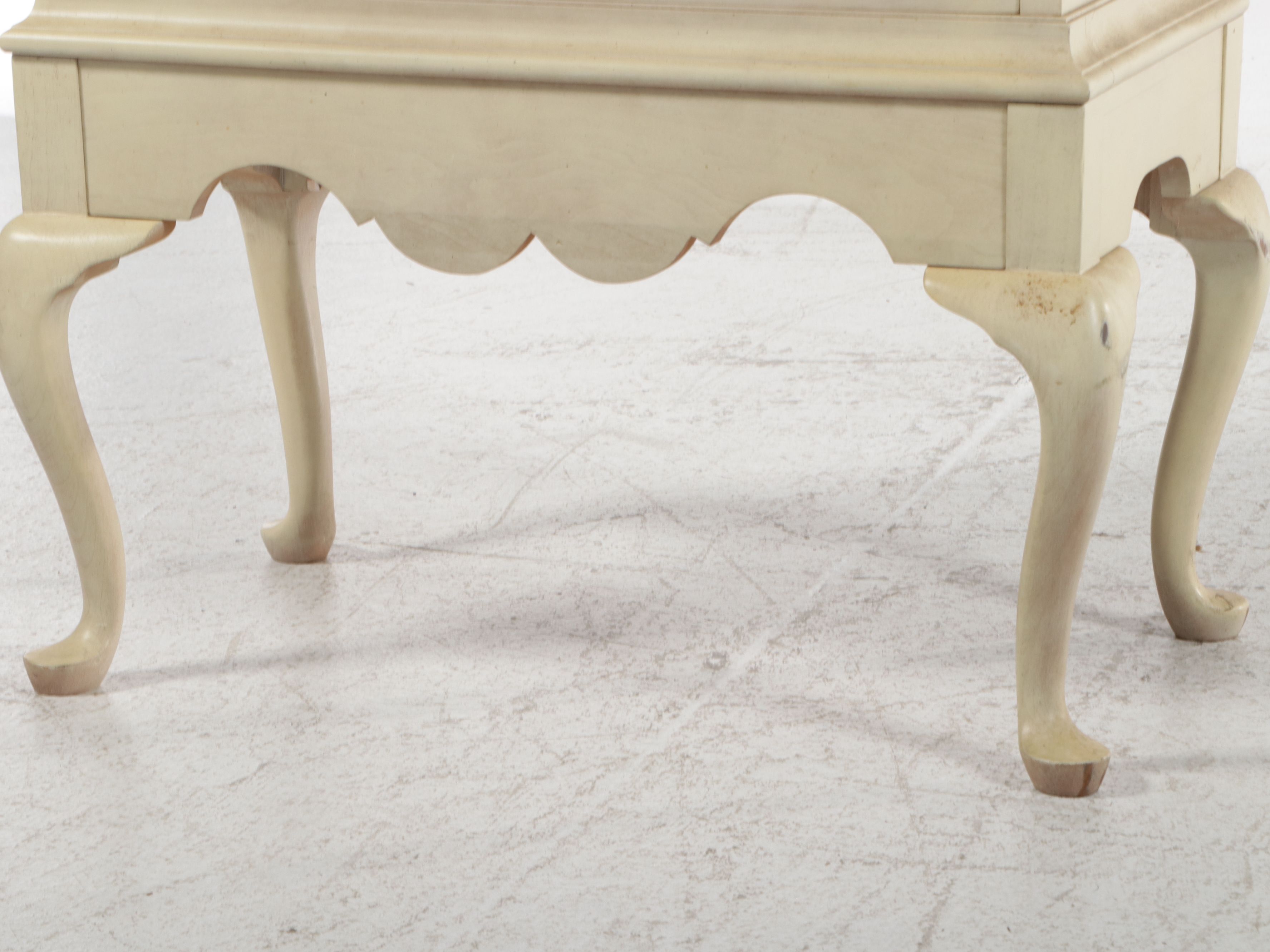 Jasper Cabinet Queen Anne Style Painted Display Cabinet