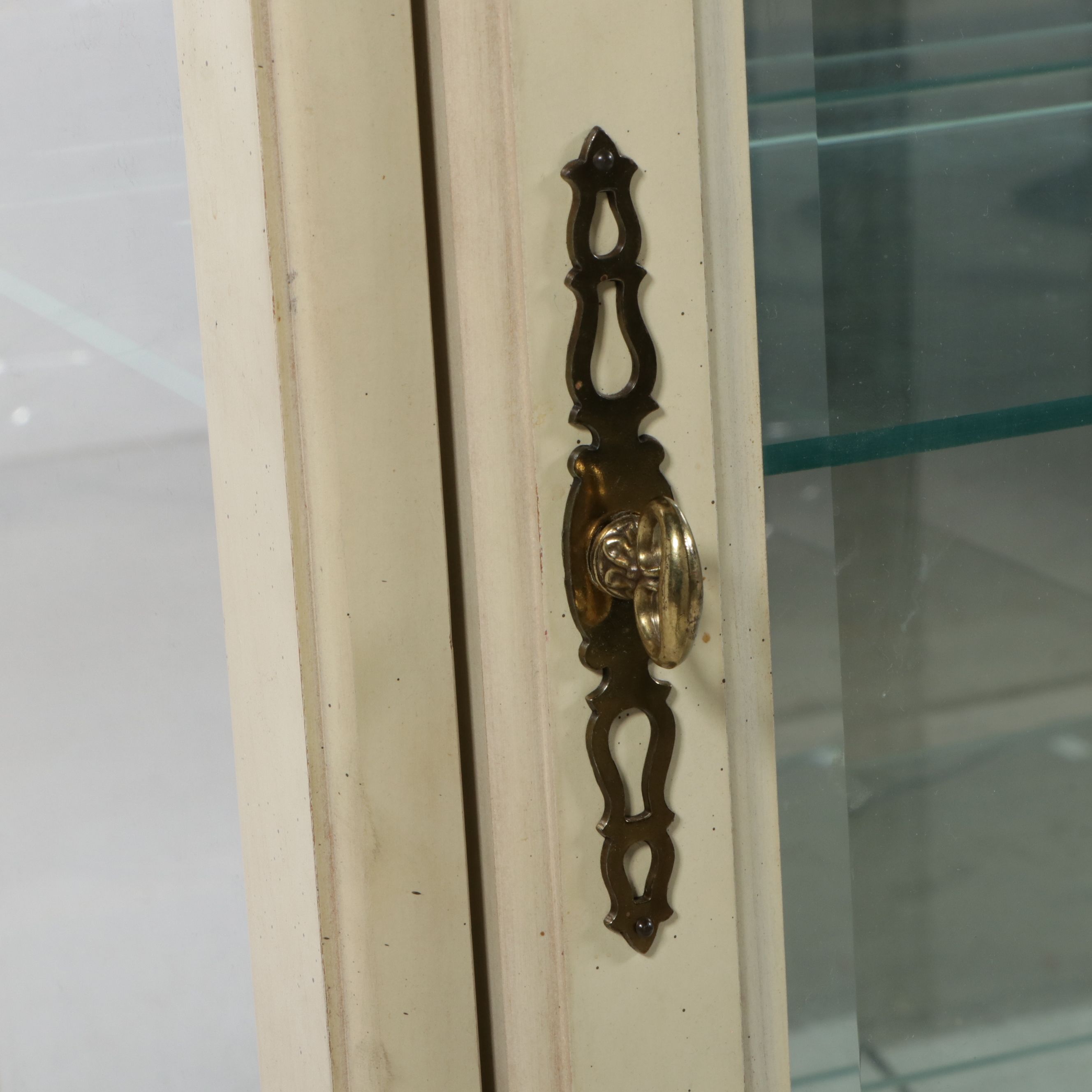 Jasper Cabinet Queen Anne Style Painted Display Cabinet