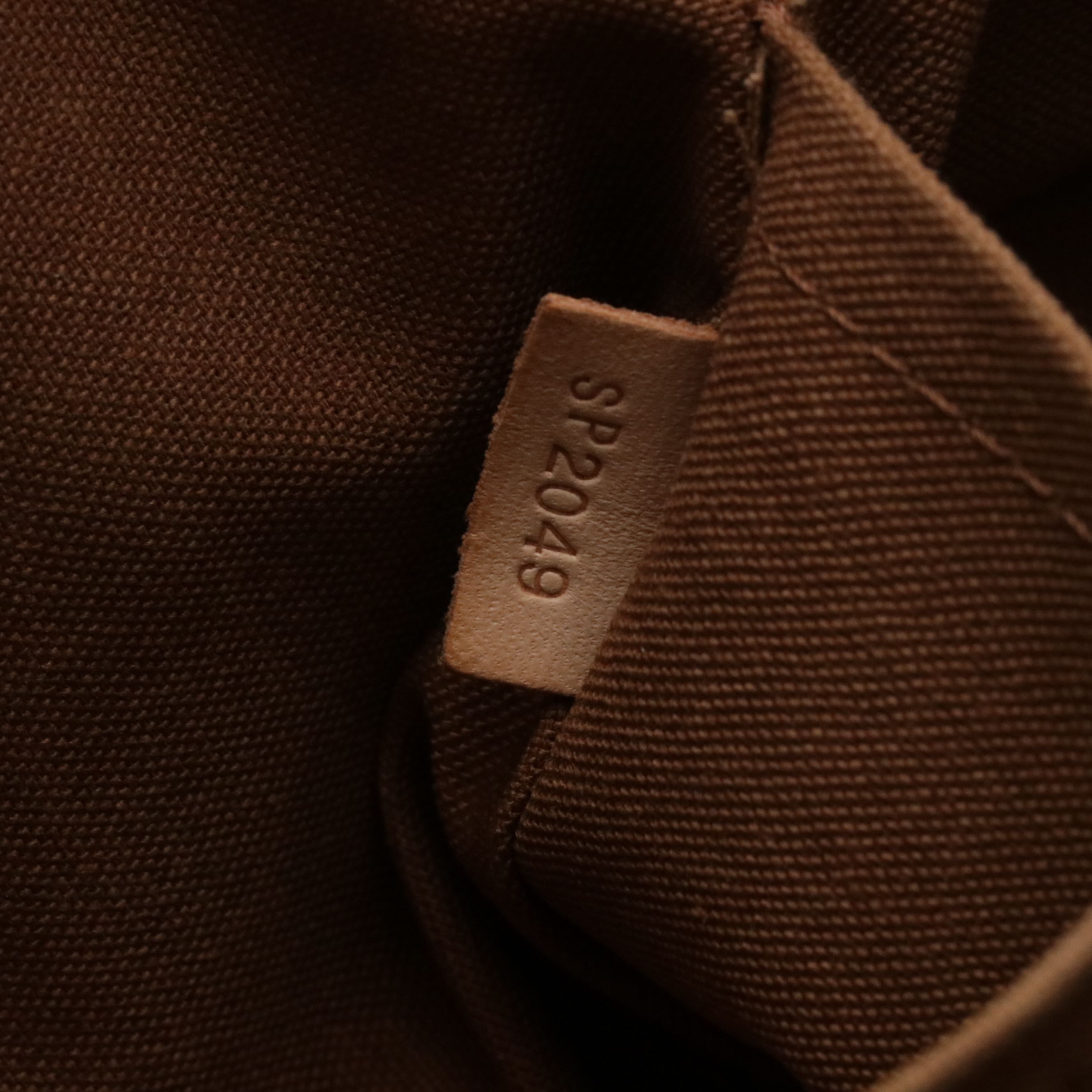 Louis Vuitton Tivoli GM Shoulder Bag in Monogram Canvas and Leather