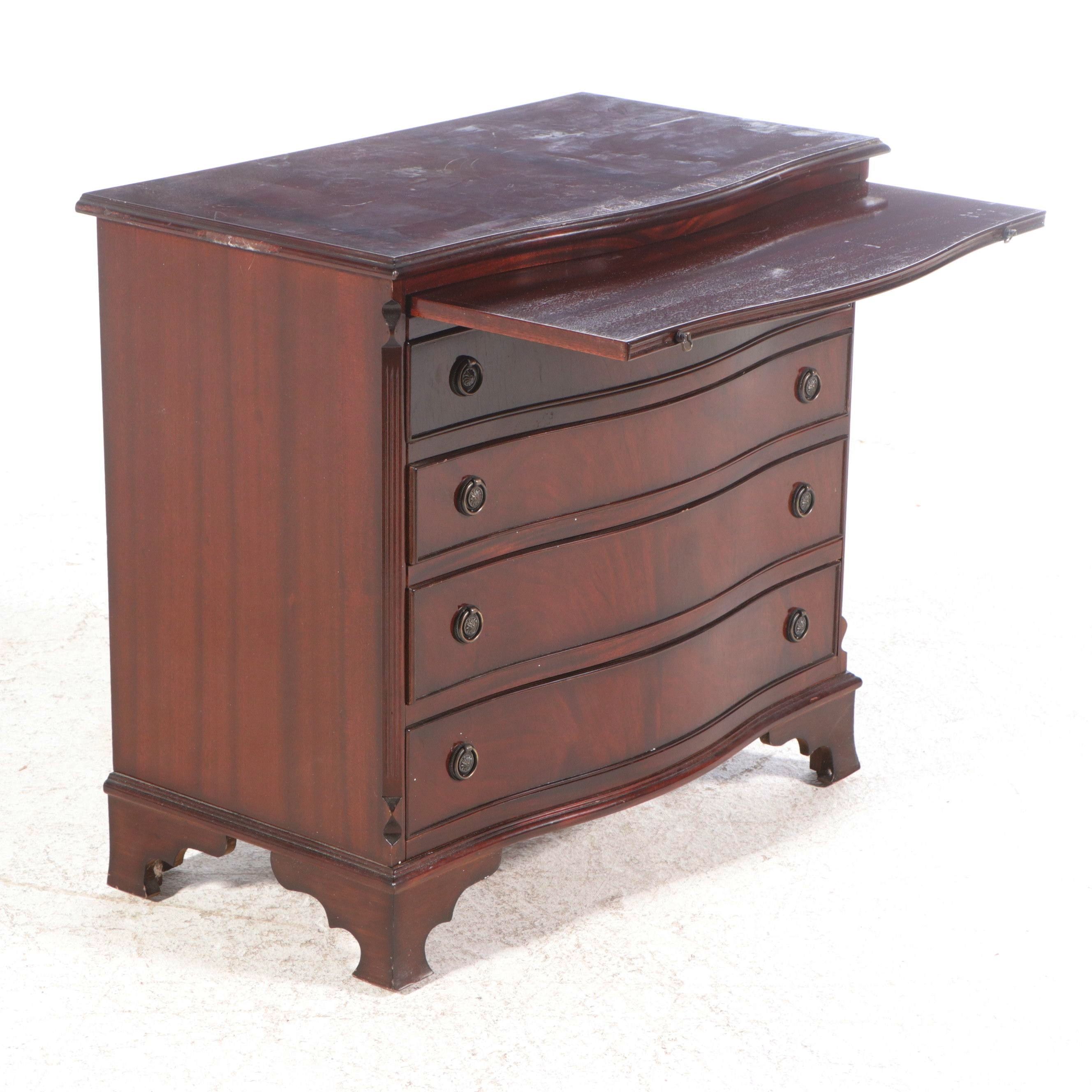 Georgian Style Mahogany Four-Drawer Nightstand