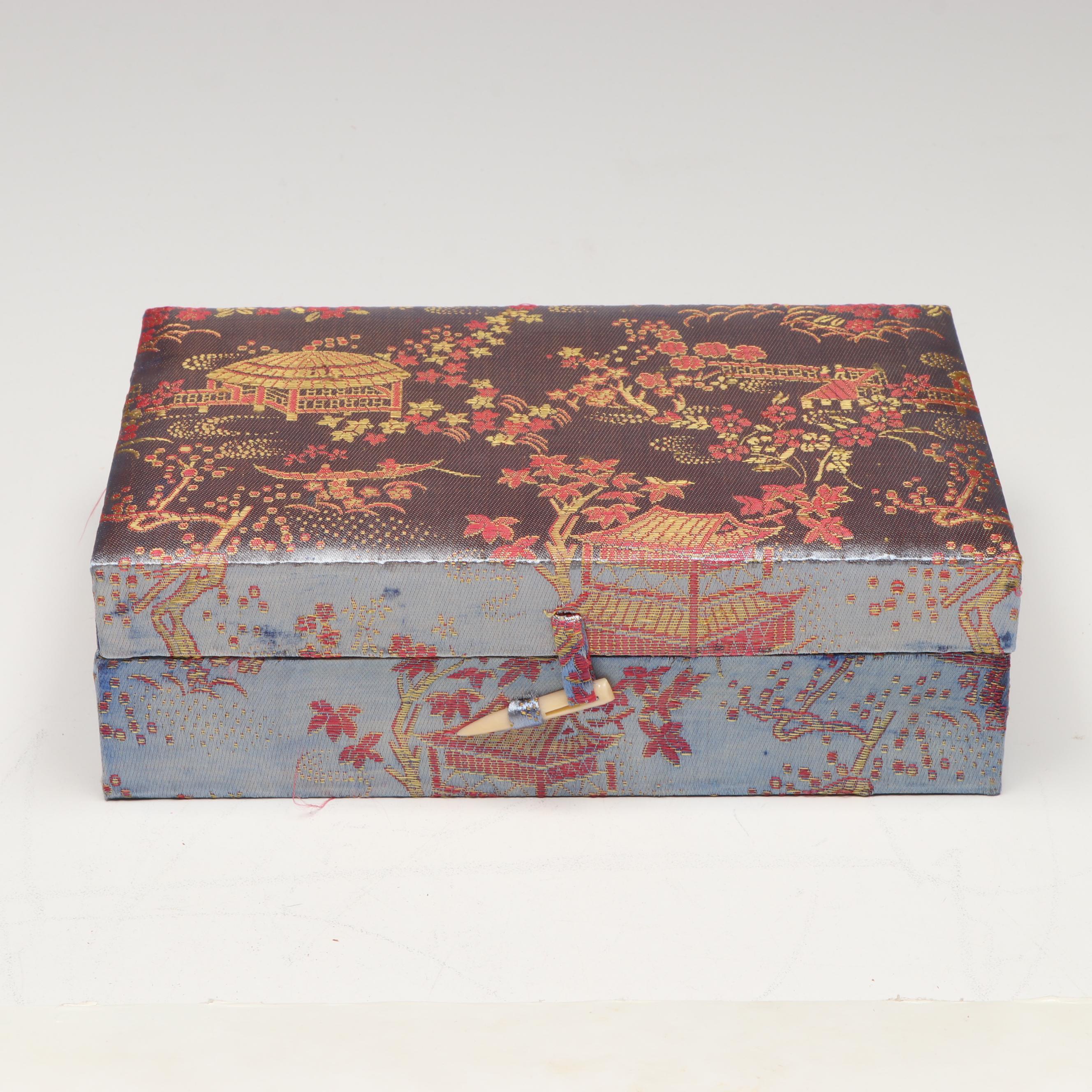 Yi Lin Chinese Resin Elephant Figures