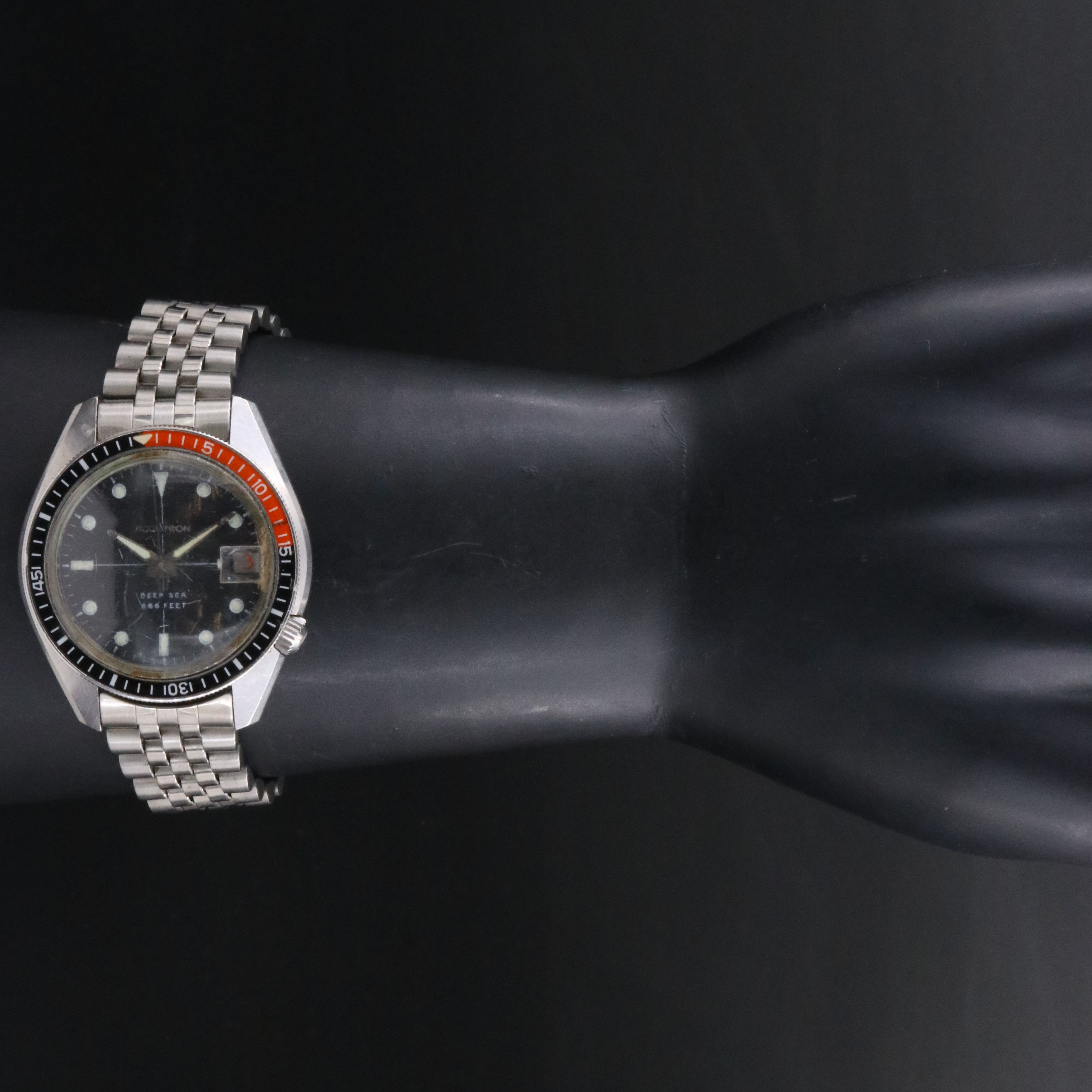 Bulova Accutron Deep Sea "Devil Diver" 666 ft Vintage Watch