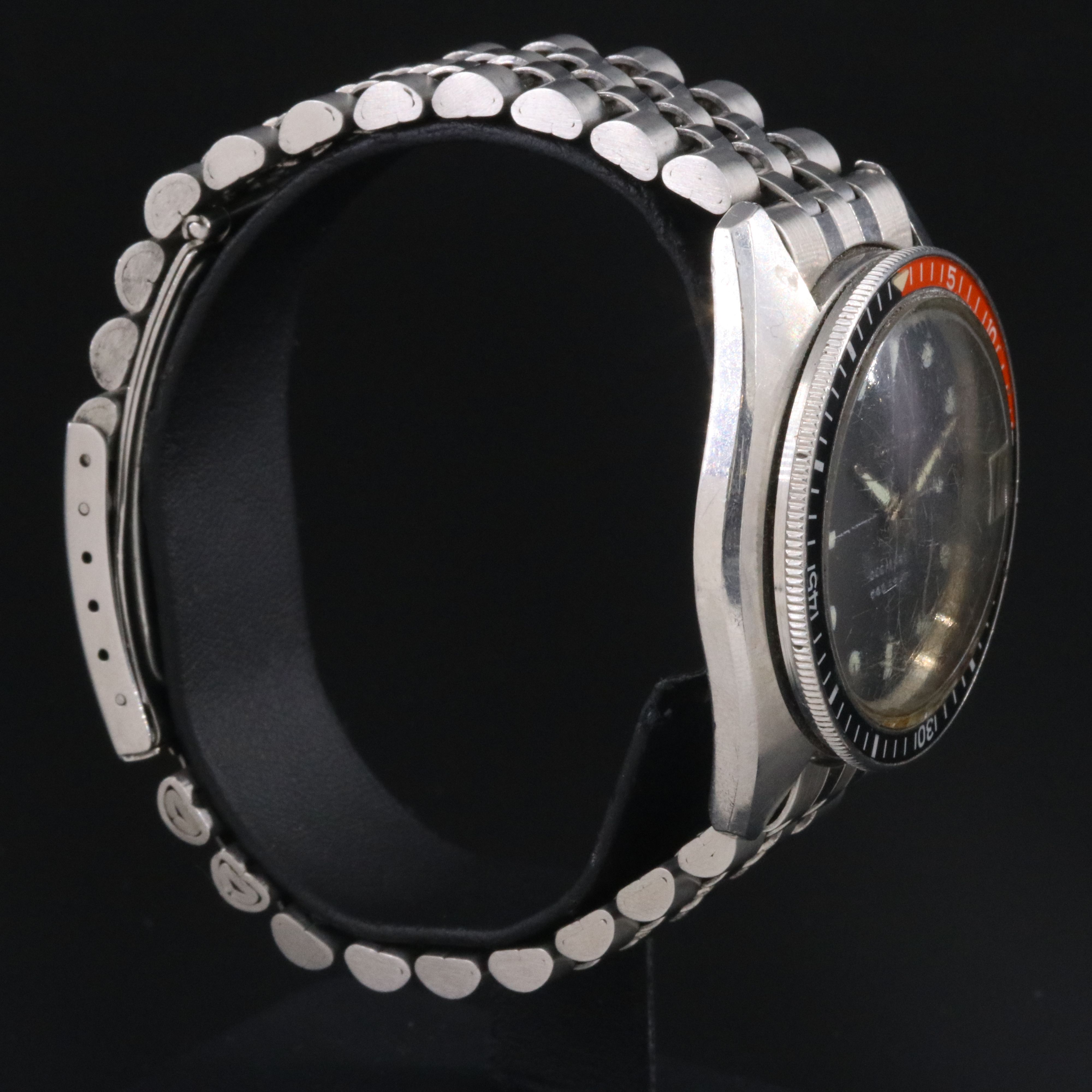 Bulova Accutron Deep Sea "Devil Diver" 666 ft Vintage Watch