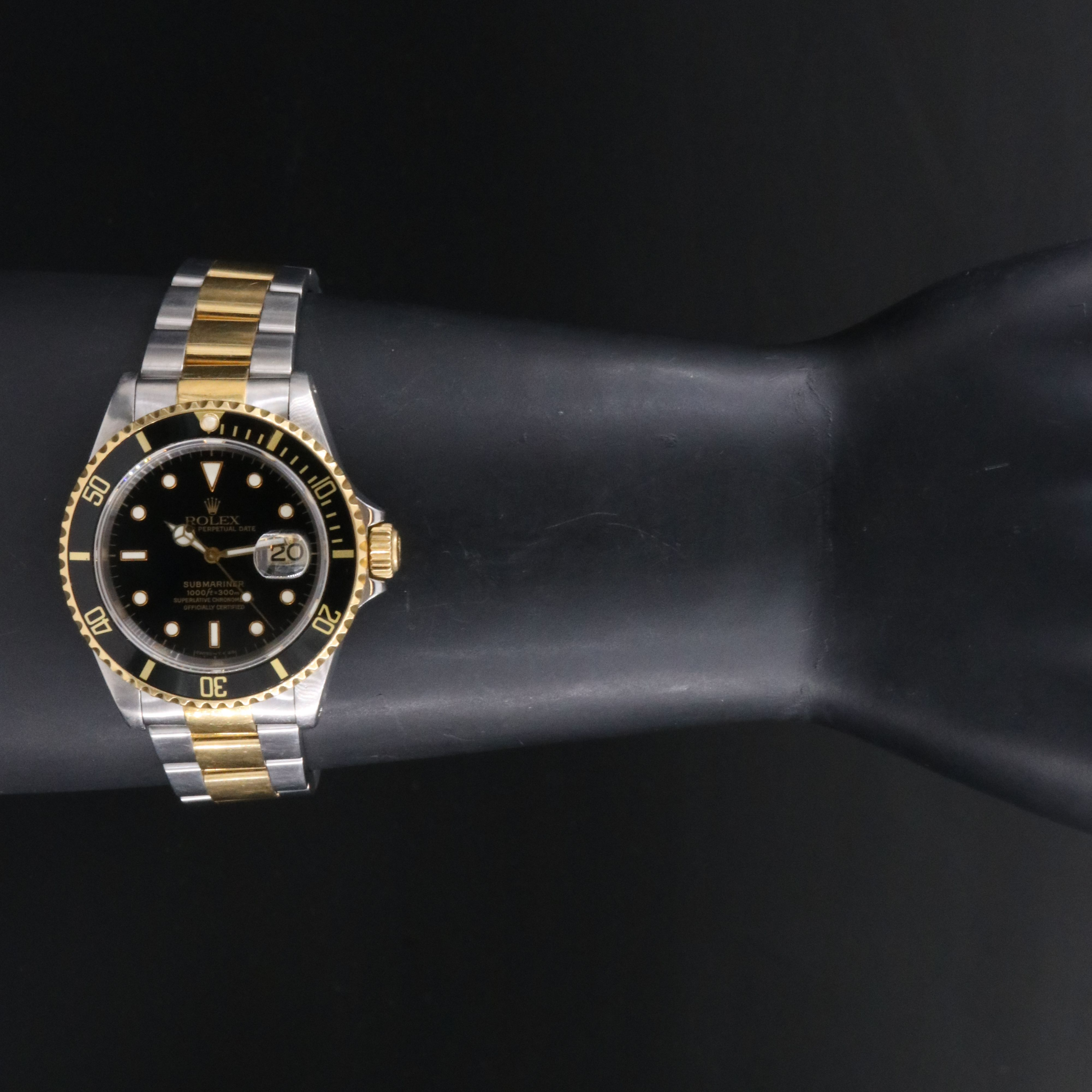 Rolex Submariner Date 16613 Vintage Watch c.1990