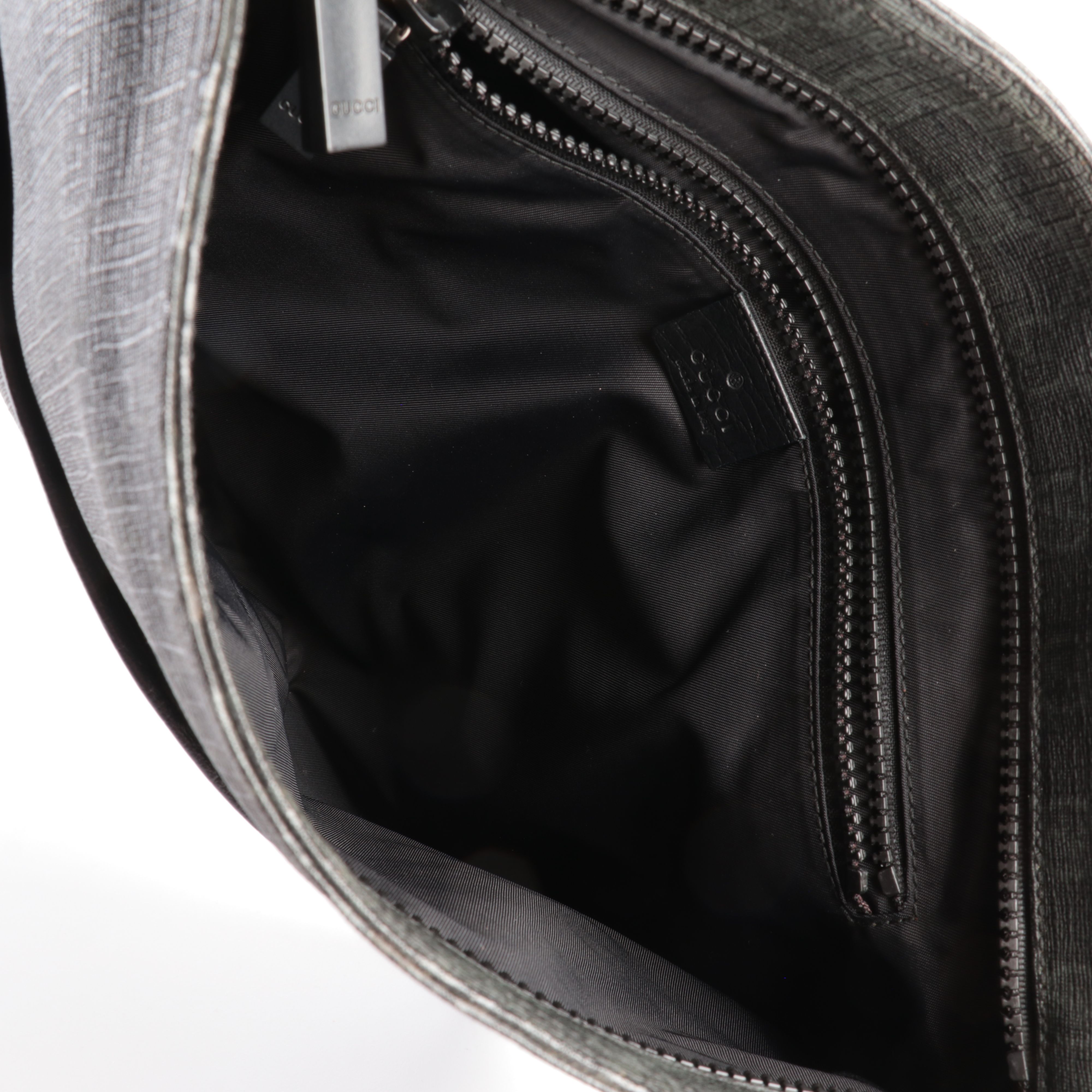 Gucci Messenger Bag in Monogram GG Supreme Canvas