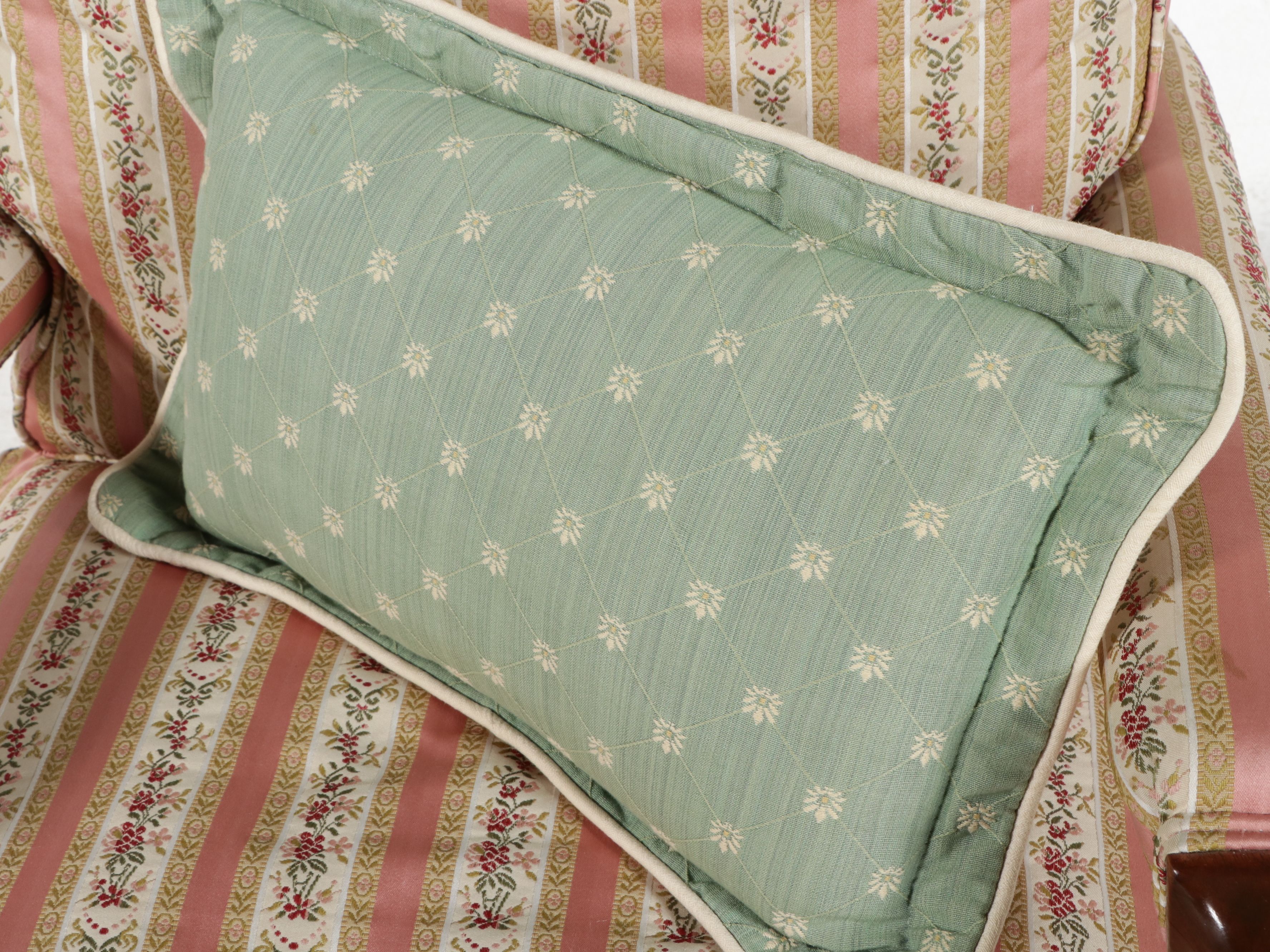 French Louis XV Style Pink Floral Upholstered Lounge Chair