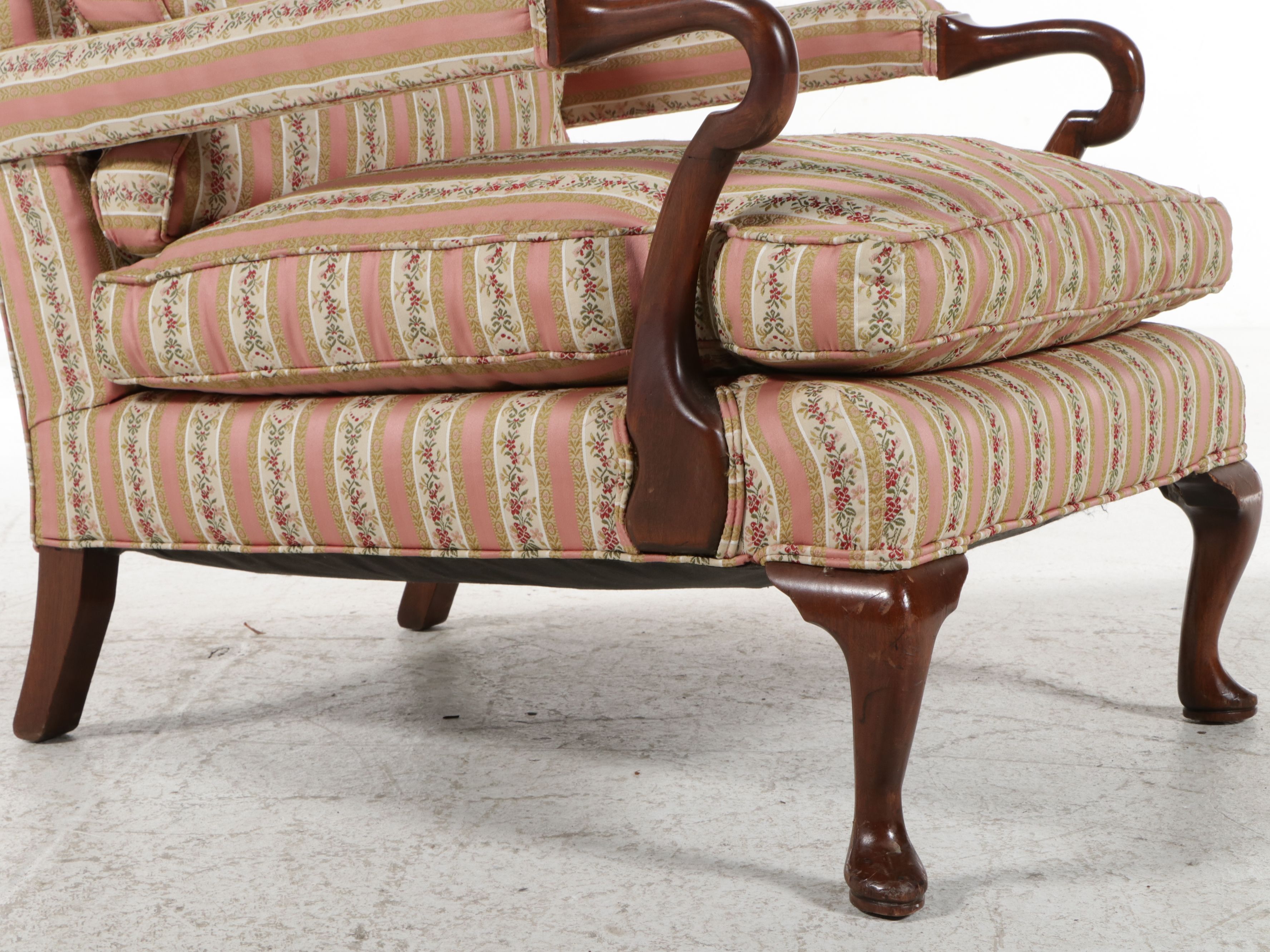 French Louis XV Style Pink Floral Upholstered Lounge Chair