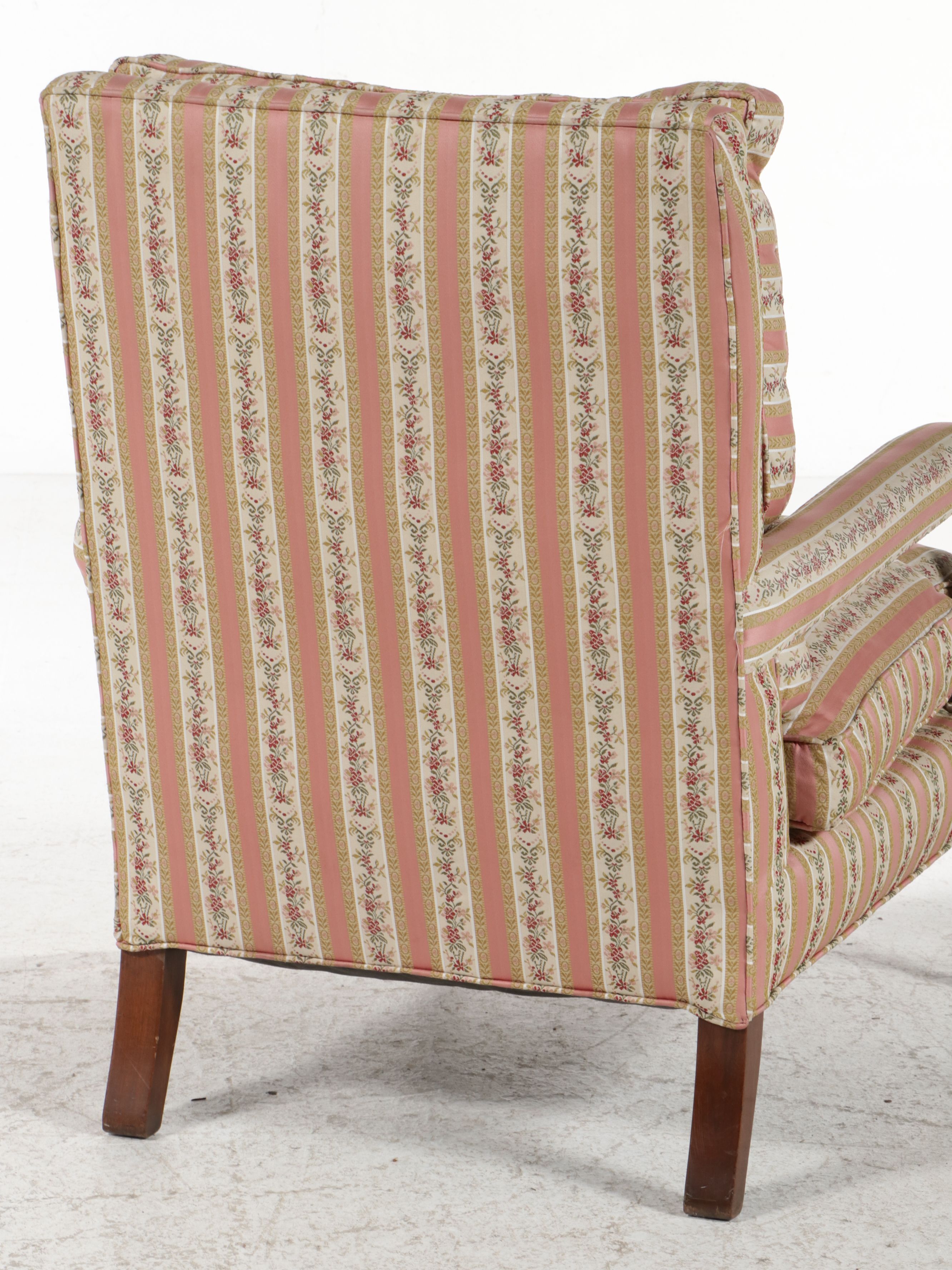 French Louis XV Style Pink Floral Upholstered Lounge Chair
