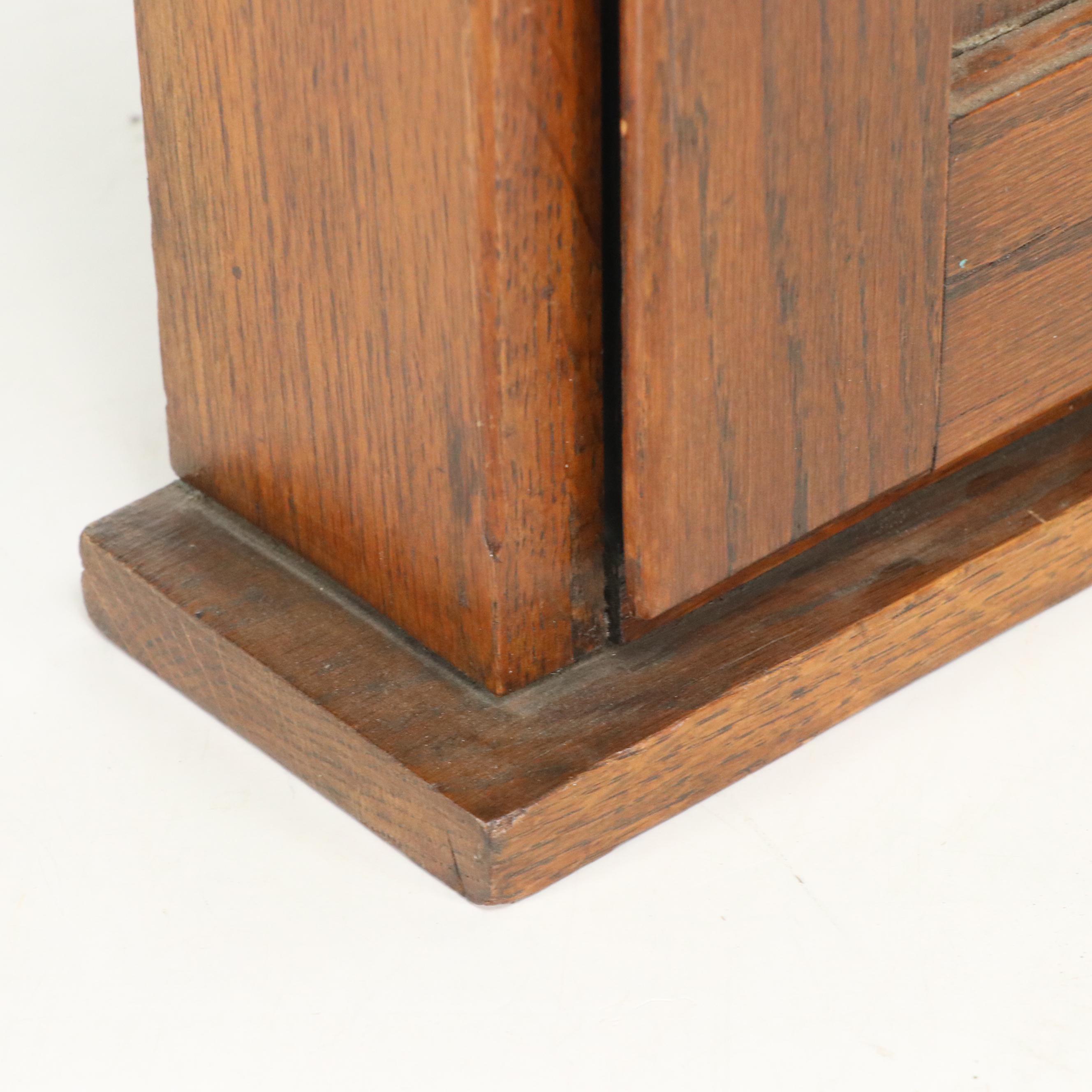 American Primitive Oak Wall-Mounted Cabinet, Early 20th Century