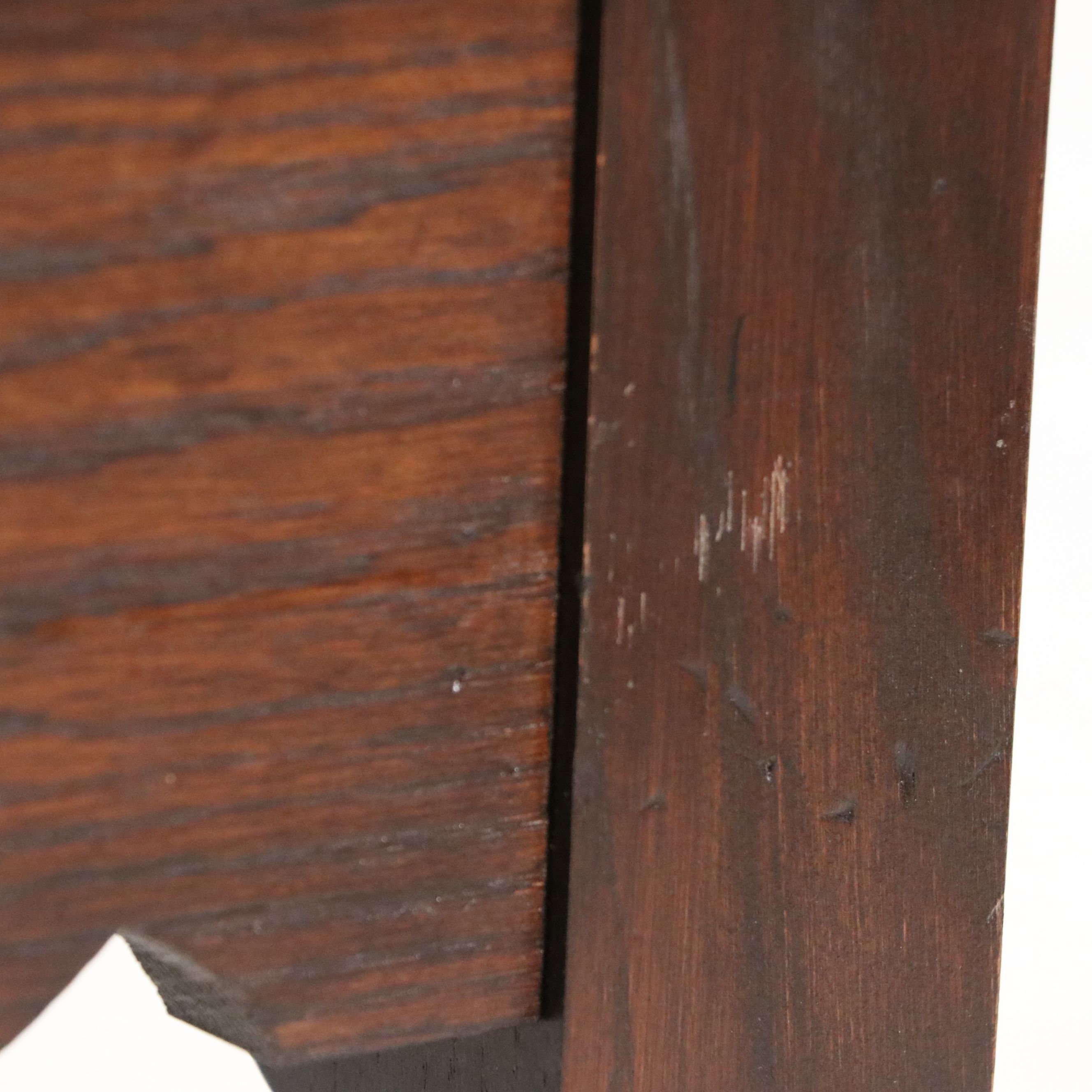 Cushman Classics Colonial Revival Oak Tavern Table