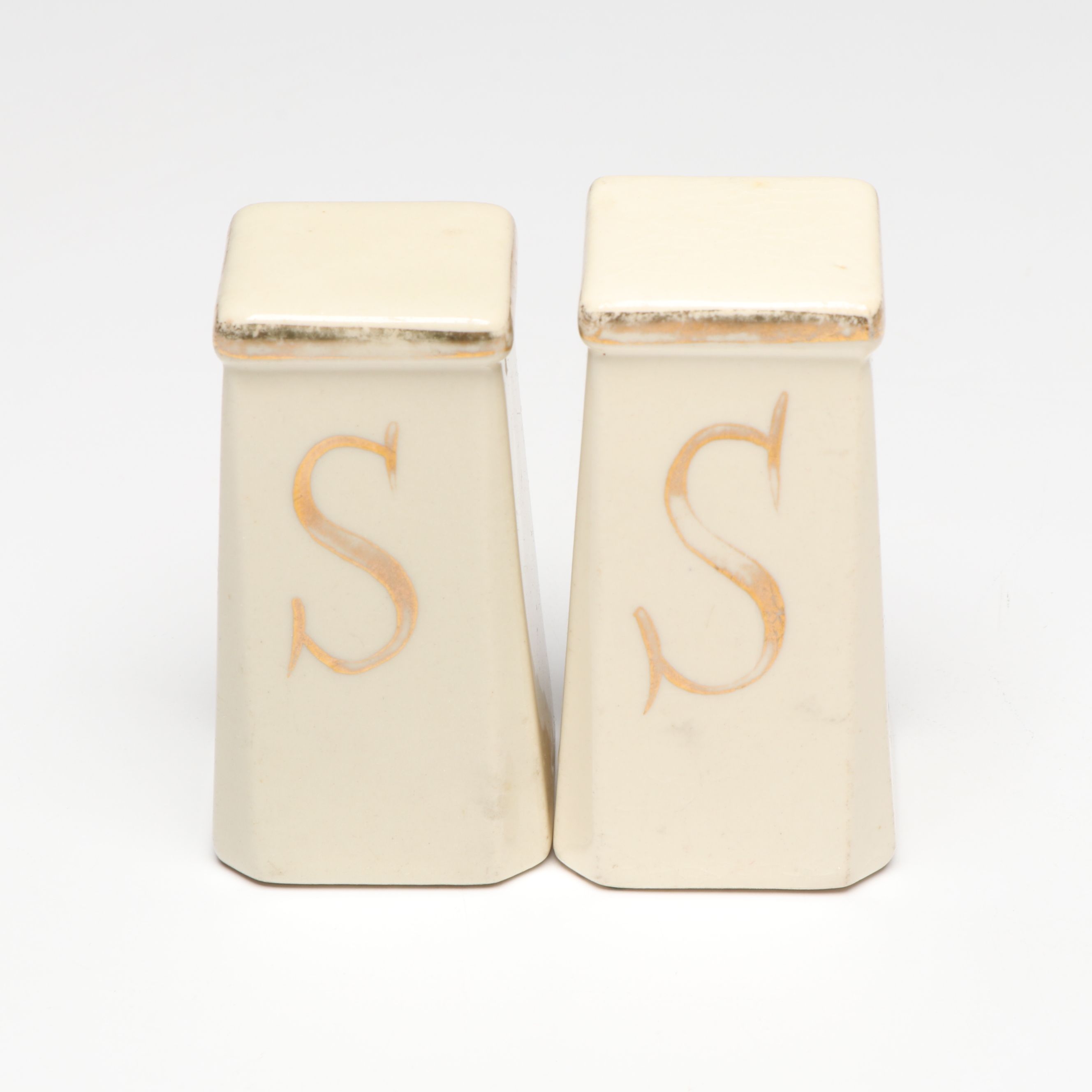 V.M. Hazlett, Greek and More Ceramic Novelty and Souvenir Salt and Pepper Sets