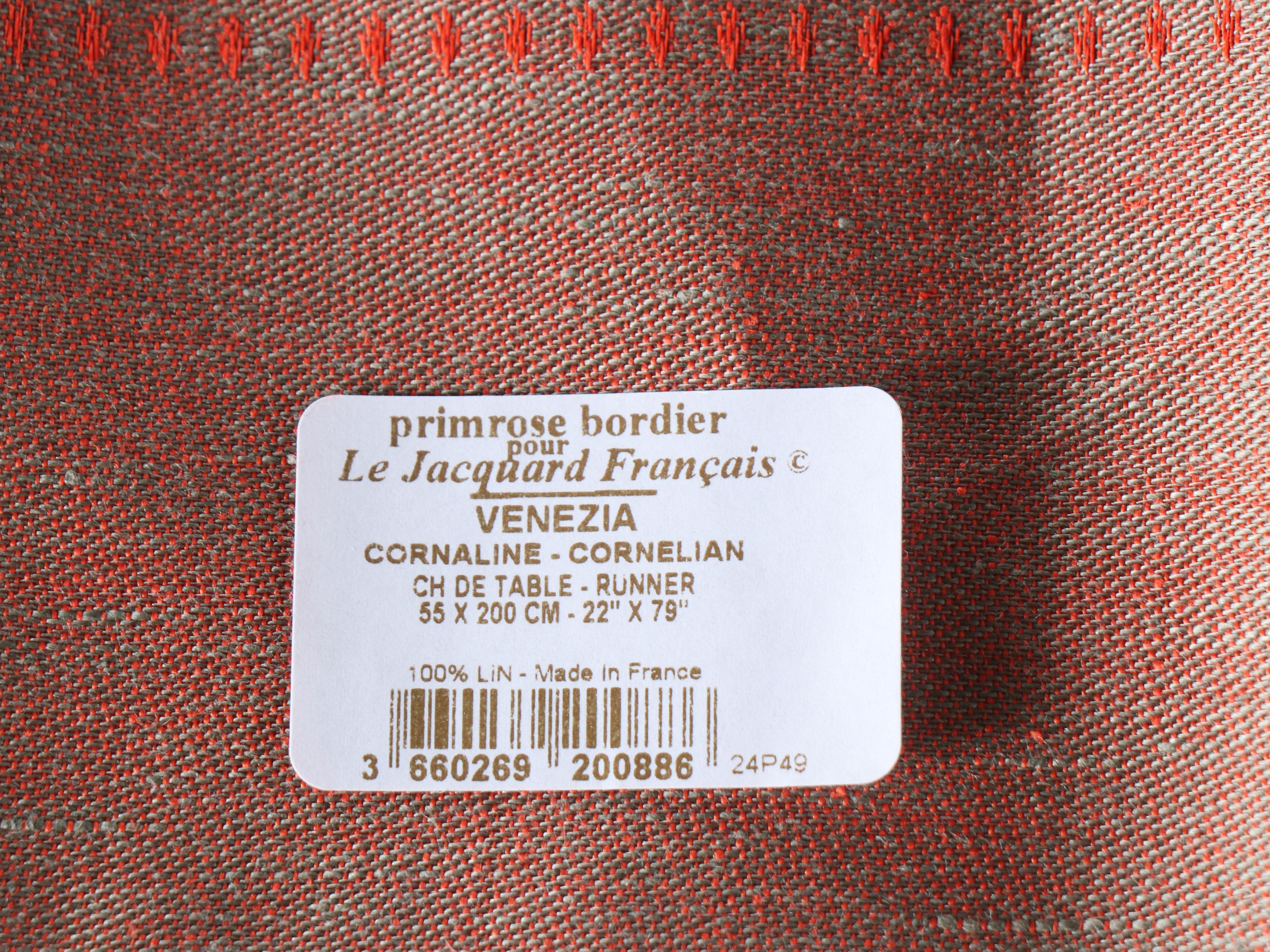 Le Jacquard Français Linen Table Runner with More Table Linens