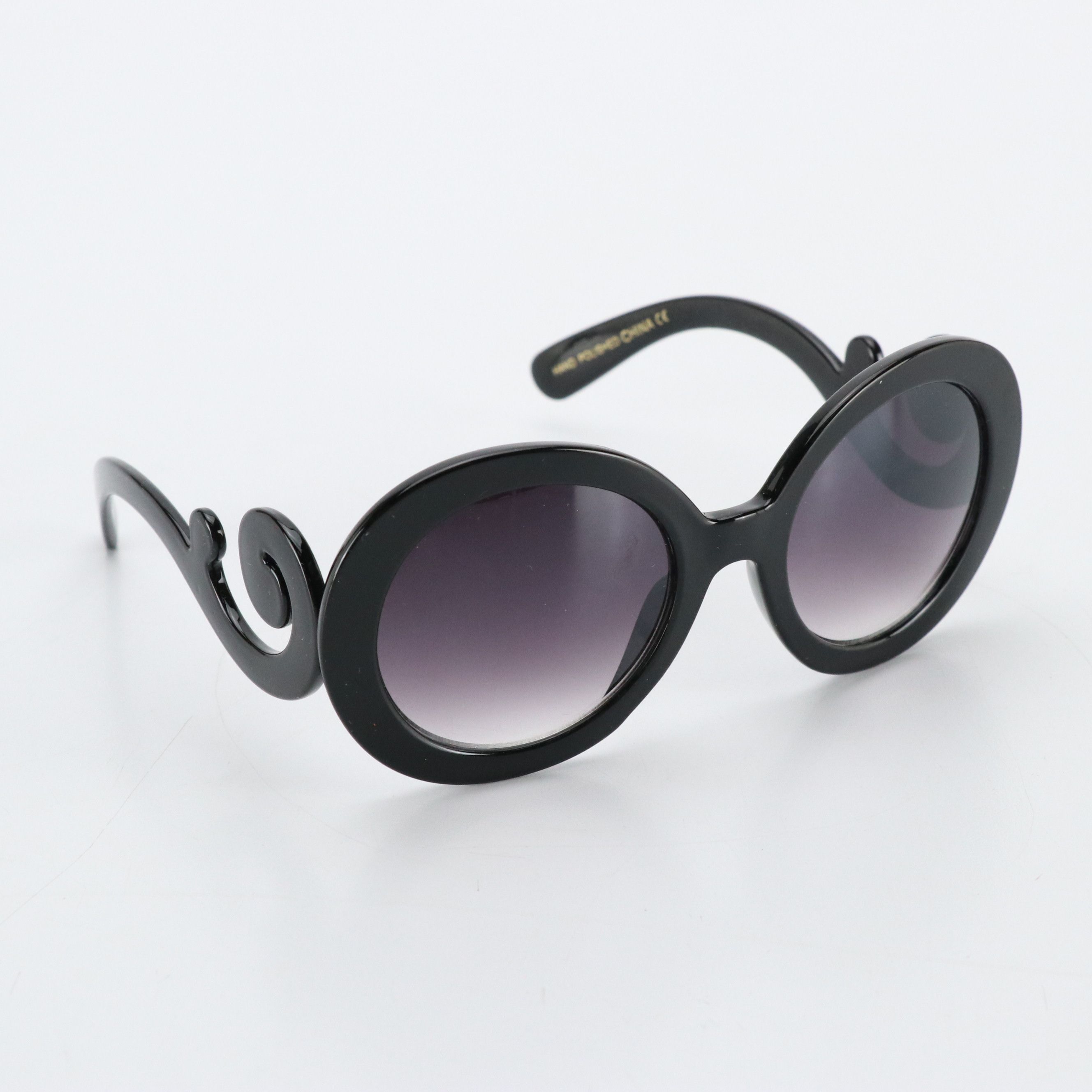 Round Gradient Lens Sunglasses with Soft Case