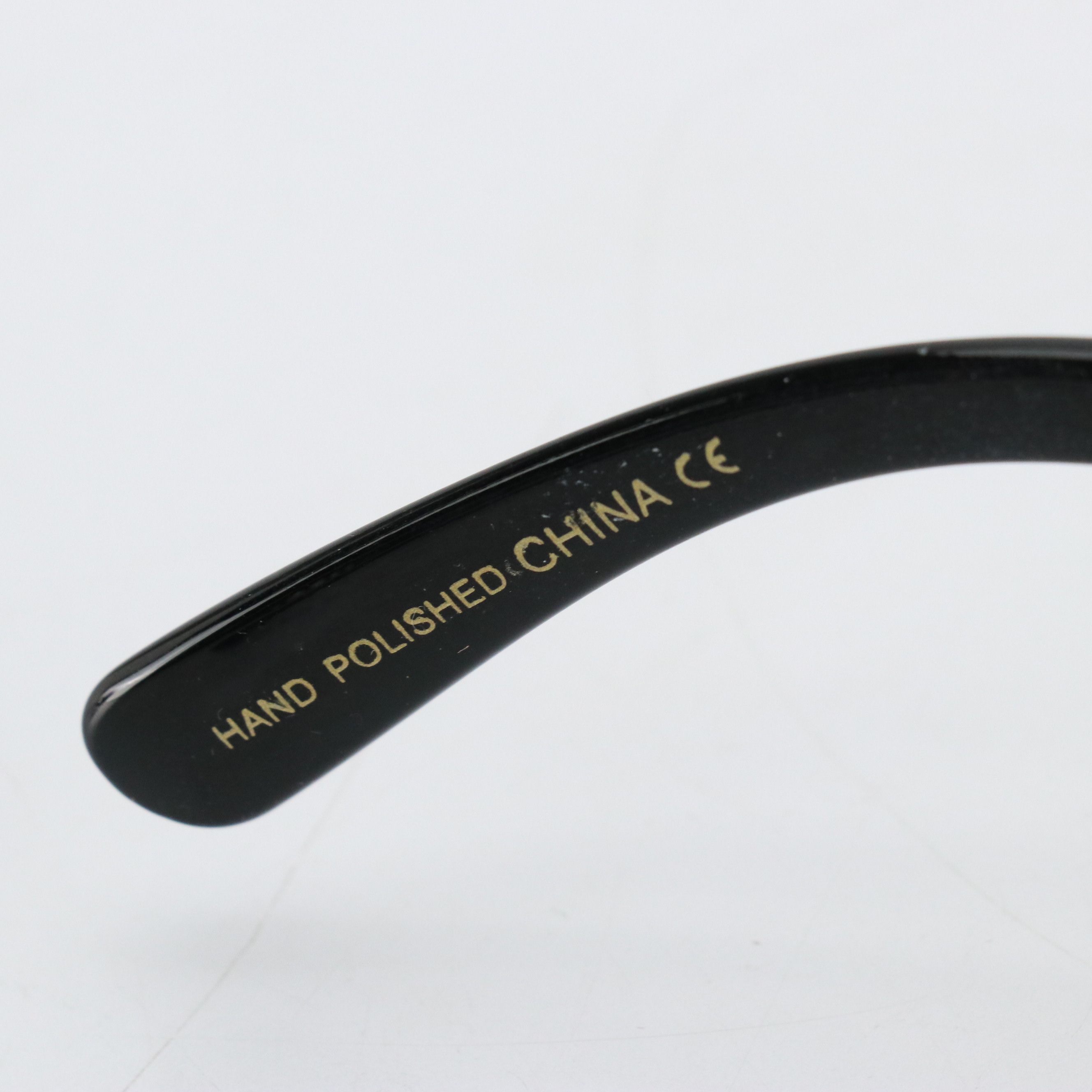 Round Gradient Lens Sunglasses with Soft Case